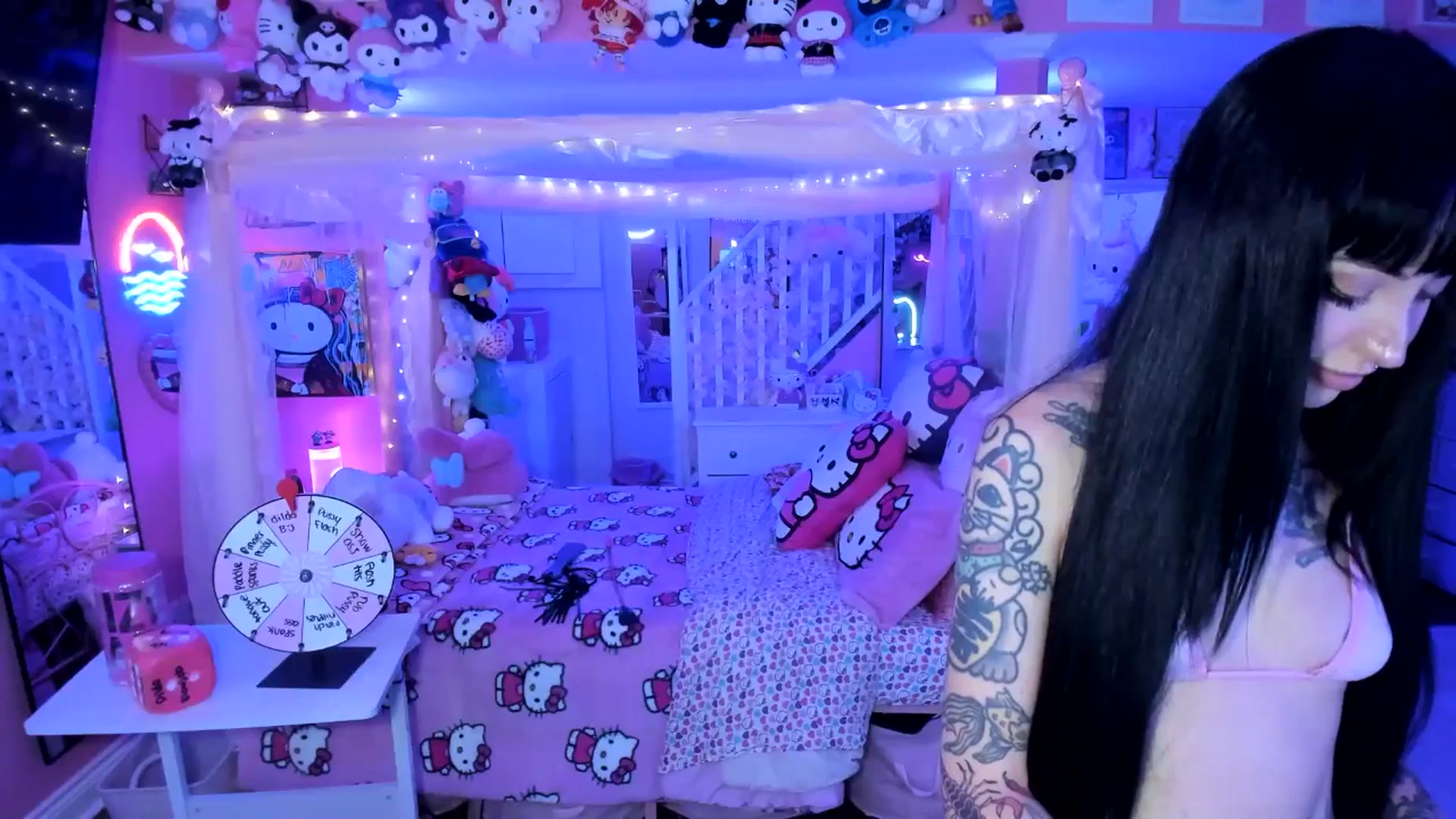 Gallery image thumbnail from lovesick's myfreecams stream on, 09/27/2025, 01:30 image 4 of 20