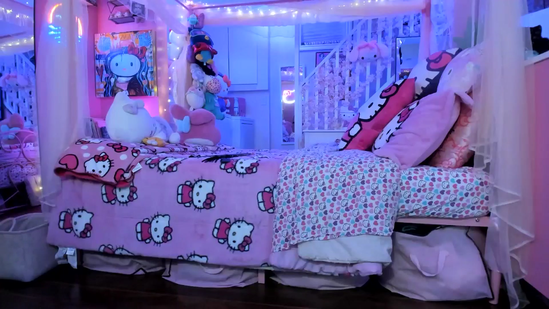 Gallery image thumbnail from lovesick's myfreecams stream on, 09/27/2025, 03:35 image 15 of 20