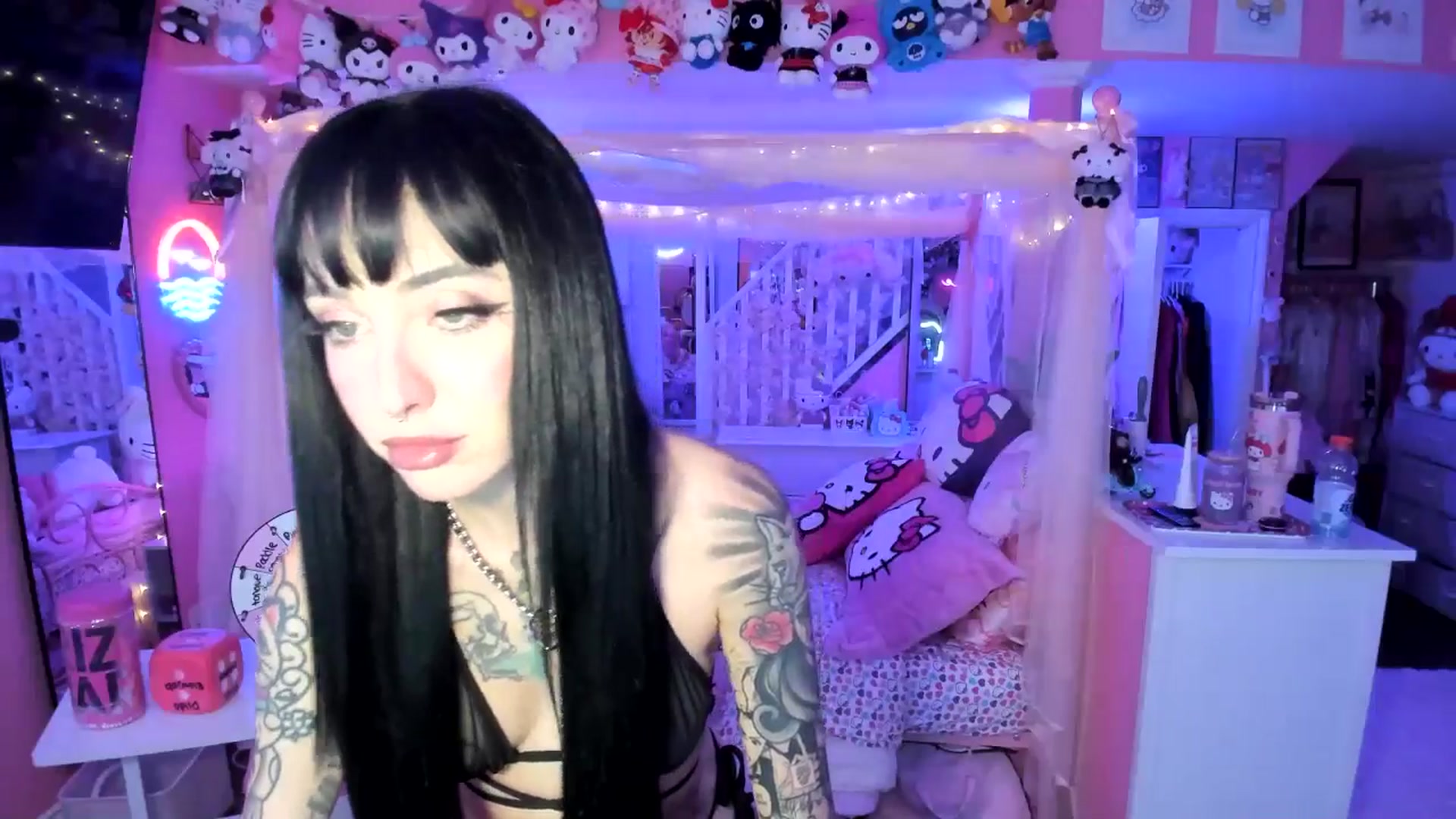 Gallery image thumbnail from lovesick's myfreecams stream on, 09/29/2025, 24:00 image 11 of 20