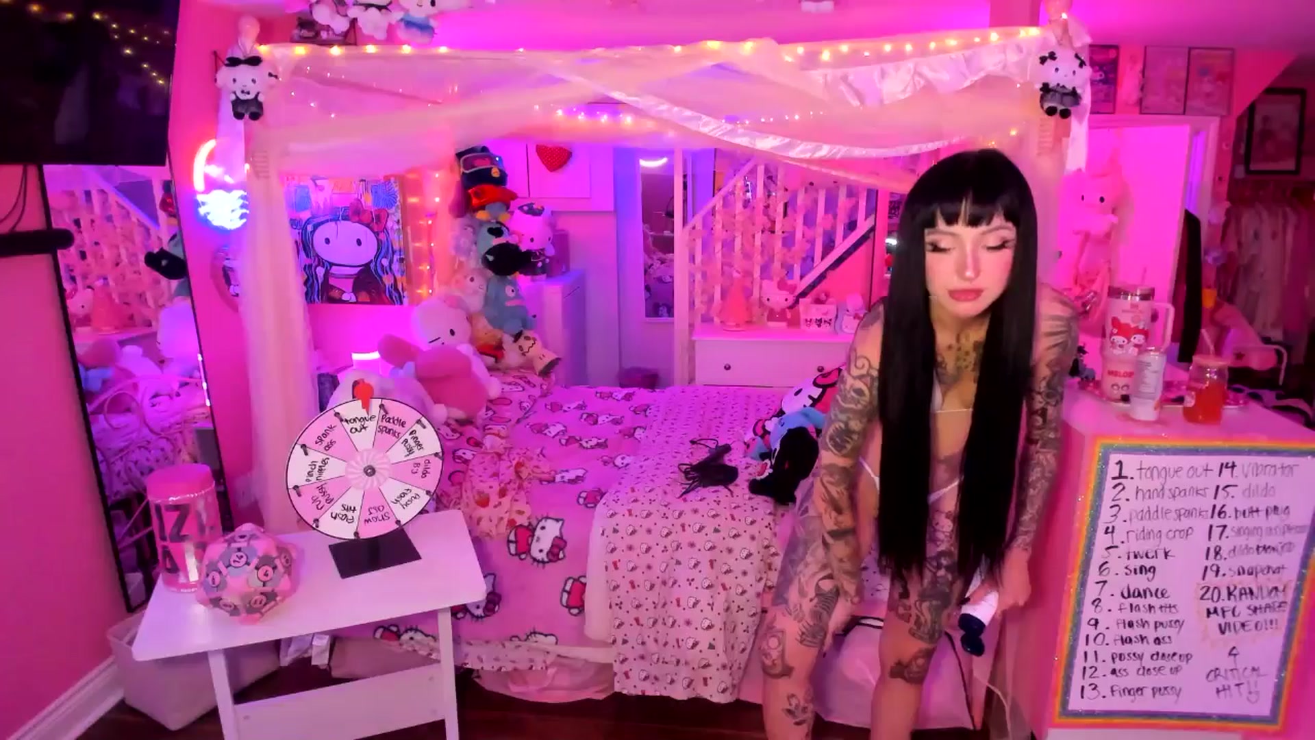 Gallery image thumbnail from lovesick's myfreecams stream on, 11/16/2025, 24:00 image 6 of 20