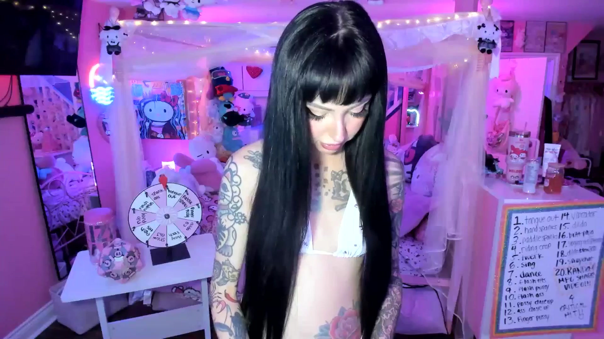 Gallery image thumbnail from lovesick's myfreecams stream on, 11/16/2025, 24:59 image 11 of 20
