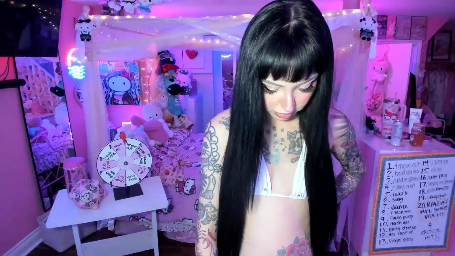 Gallery image thumbnail from lovesick's myfreecams stream on, 11/16/2025, 24:59 image 7 of 20
