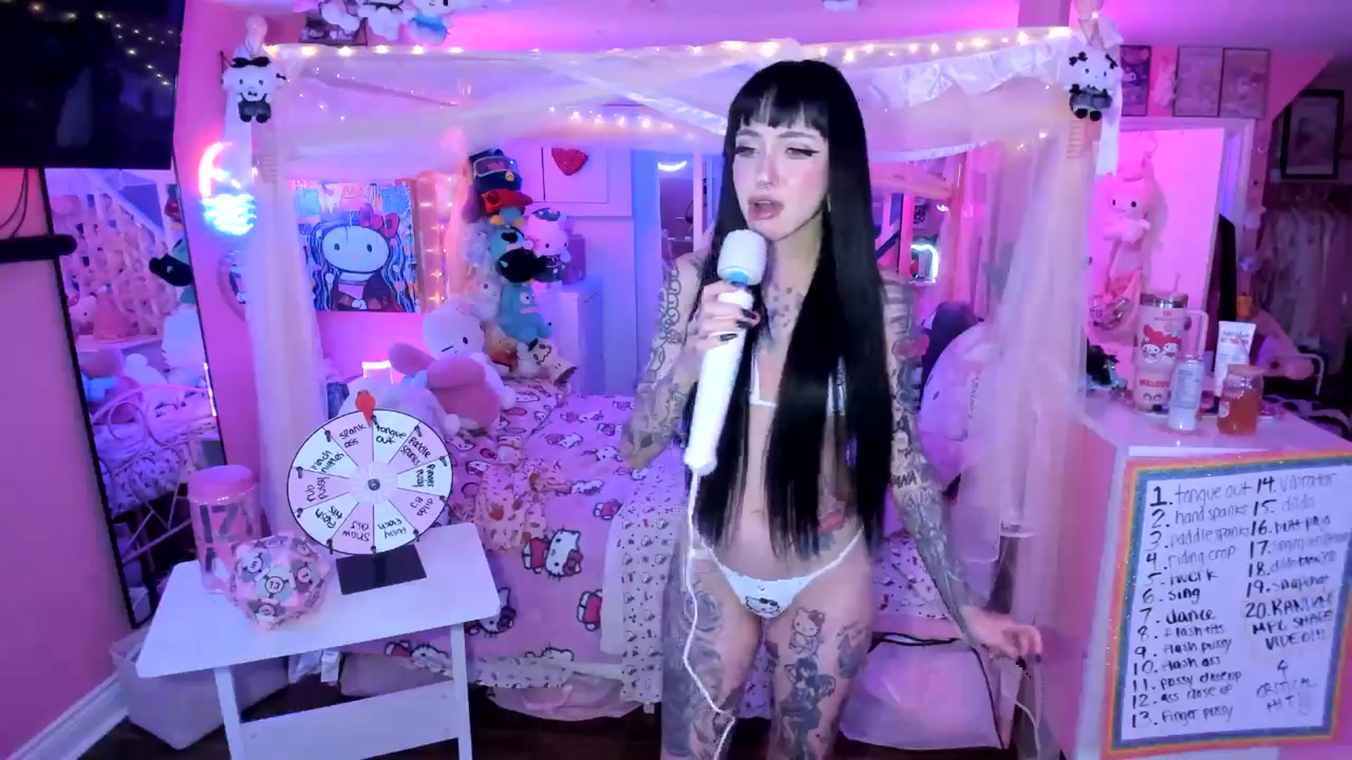 Gallery image thumbnail from lovesick's myfreecams stream on, 11/16/2025, 24:59 image 18 of 20