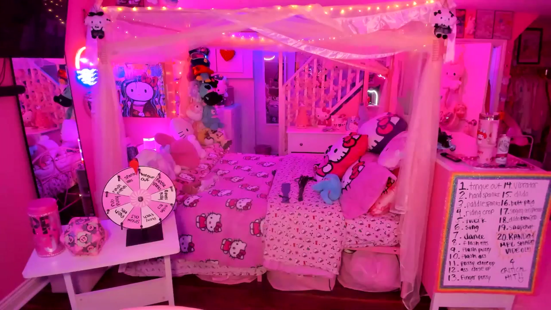 Gallery image thumbnail from lovesick's myfreecams stream on, 11/17/2025, 24:06 image 9 of 20