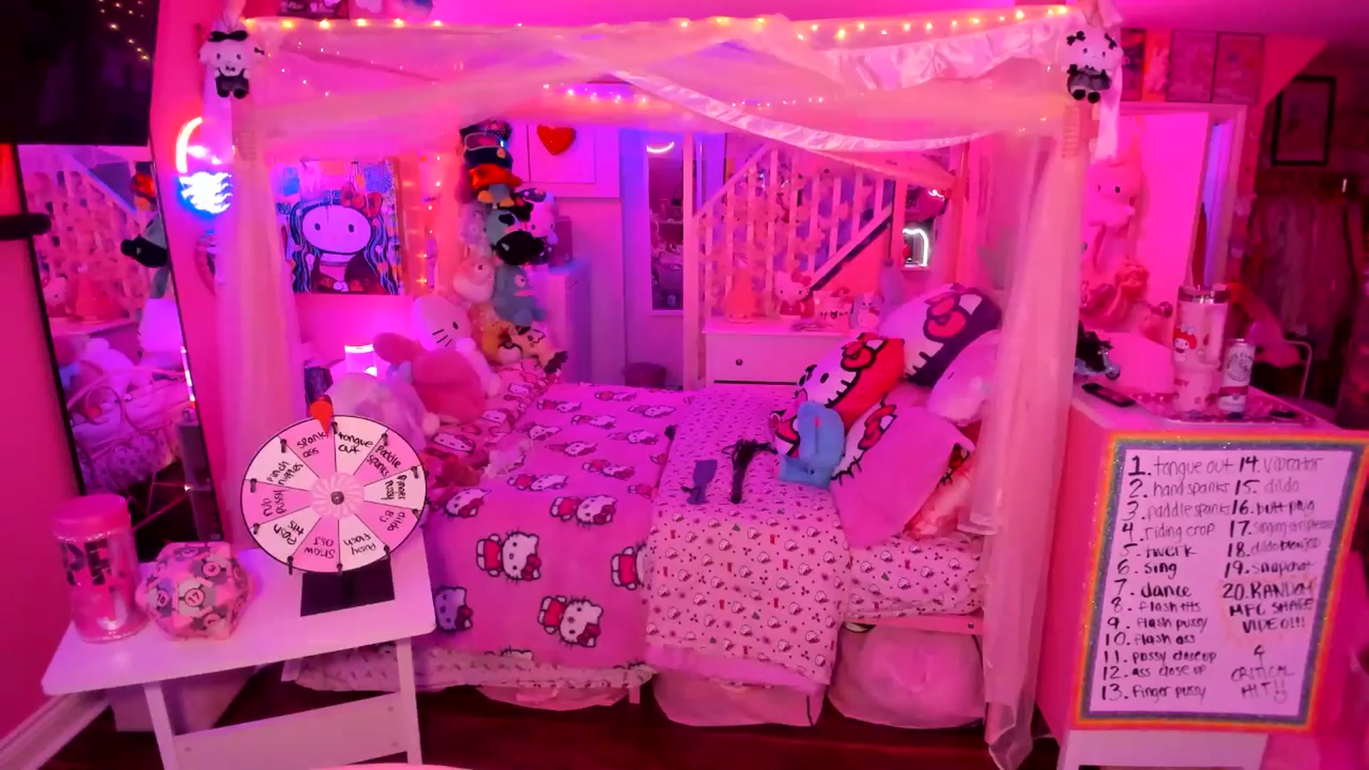 Gallery image thumbnail from lovesick's myfreecams stream on, 11/17/2025, 24:06 image 6 of 20