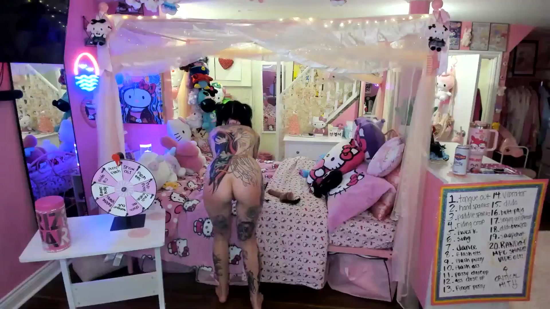 Gallery image thumbnail from lovesick's myfreecams stream on, 11/26/2025, 03:00 image 6 of 20