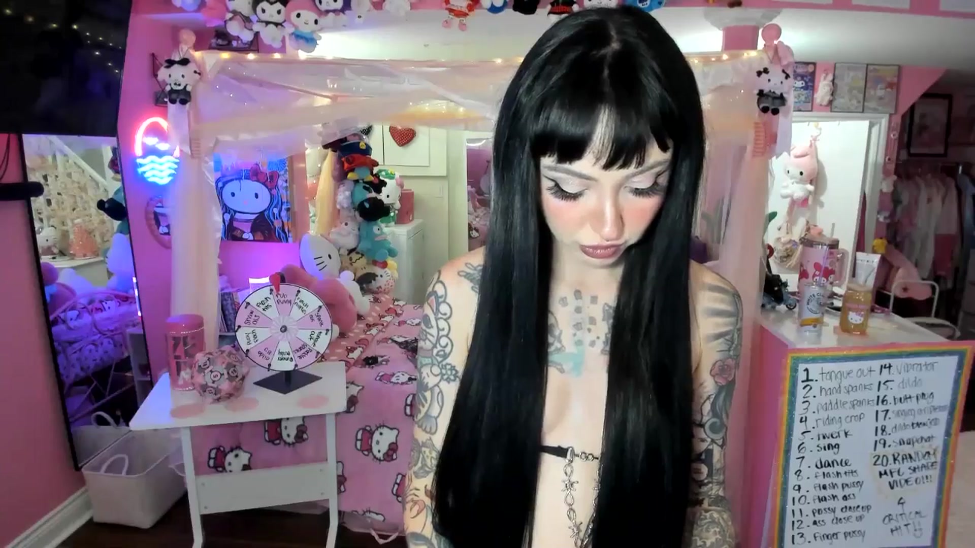 Gallery image thumbnail from lovesick's myfreecams stream on, 11/29/2025, 02:52 image 12 of 20