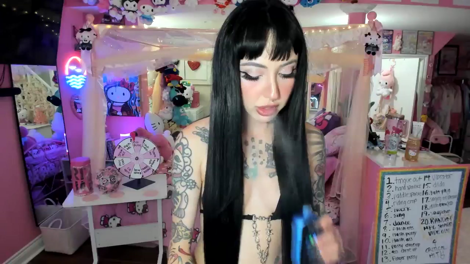 Gallery image thumbnail from lovesick's myfreecams stream on, 11/29/2025, 02:52 image 19 of 20