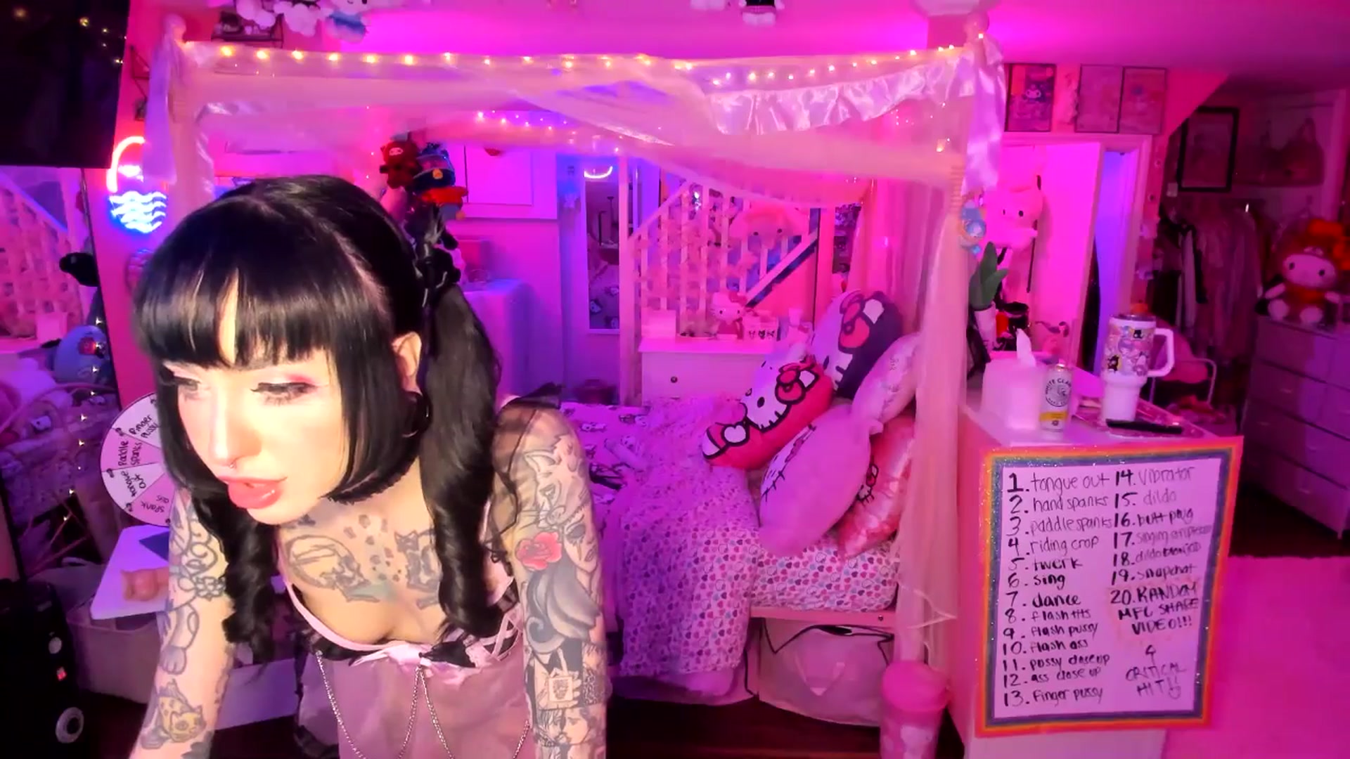 Gallery image thumbnail from lovesick's myfreecams stream on, 01/25/2026, 02:25 image 3 of 20
