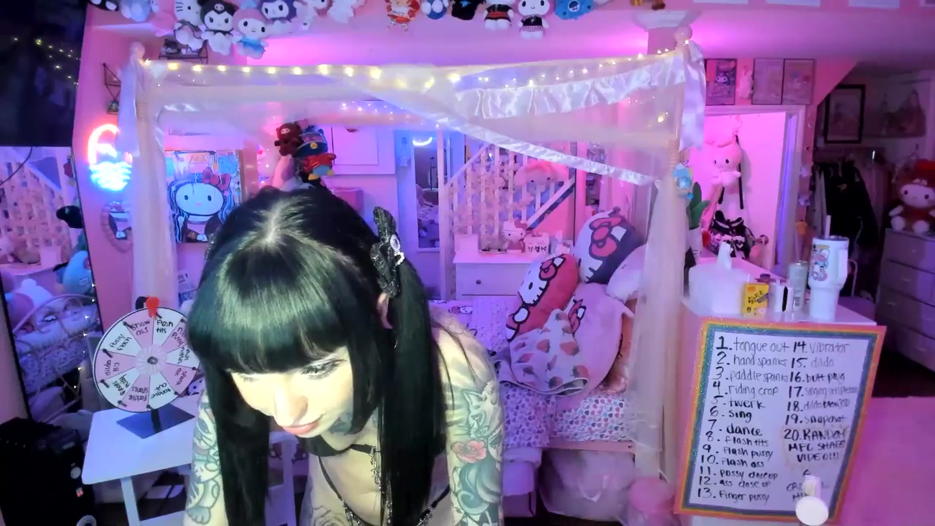 Gallery image thumbnail from lovesick's myfreecams stream on, 02/01/2026, 03:05 image 17 of 20
