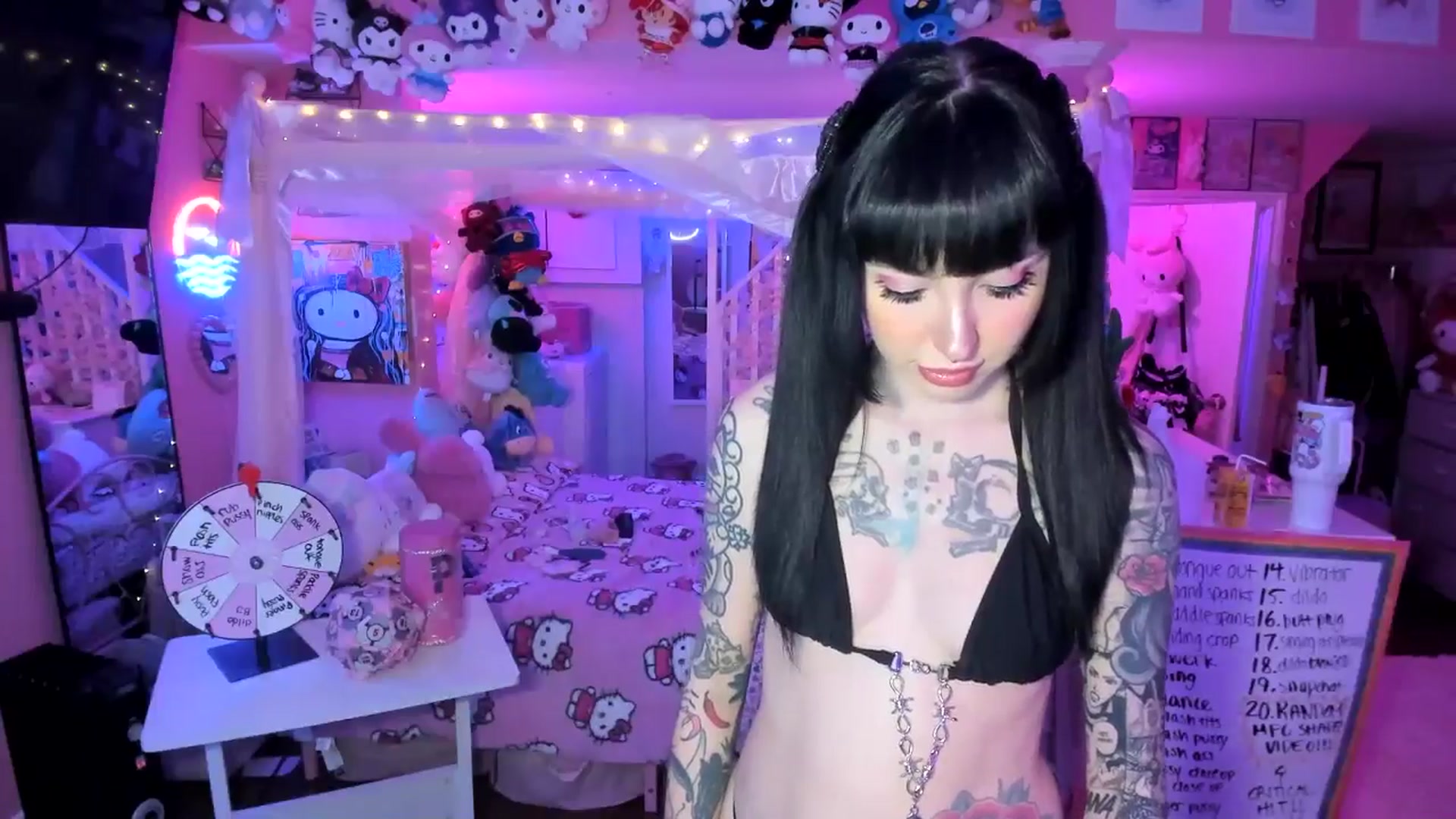Gallery image thumbnail from lovesick's myfreecams stream on, 02/01/2026, 03:05 image 10 of 20