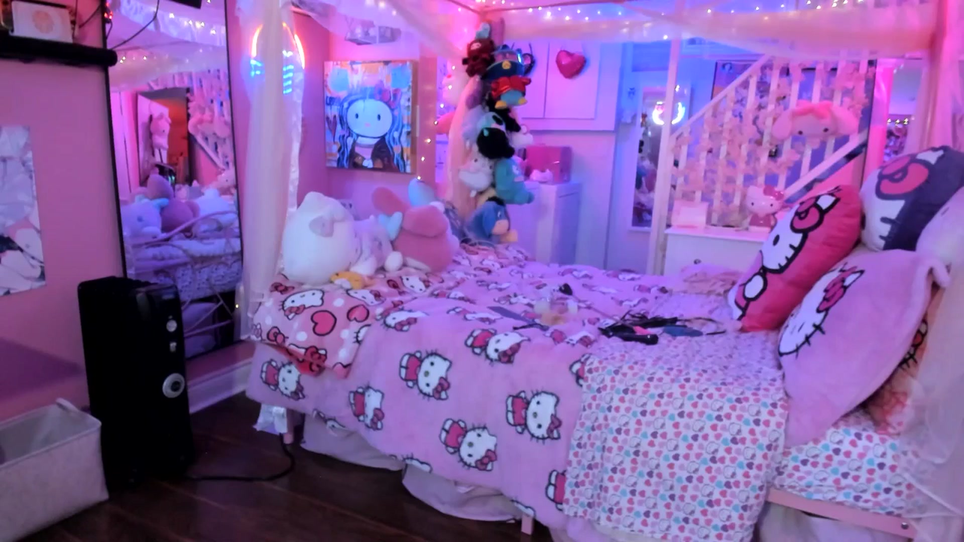 Gallery image thumbnail from lovesick's myfreecams stream on, 02/04/2026, 01:32 image 17 of 20
