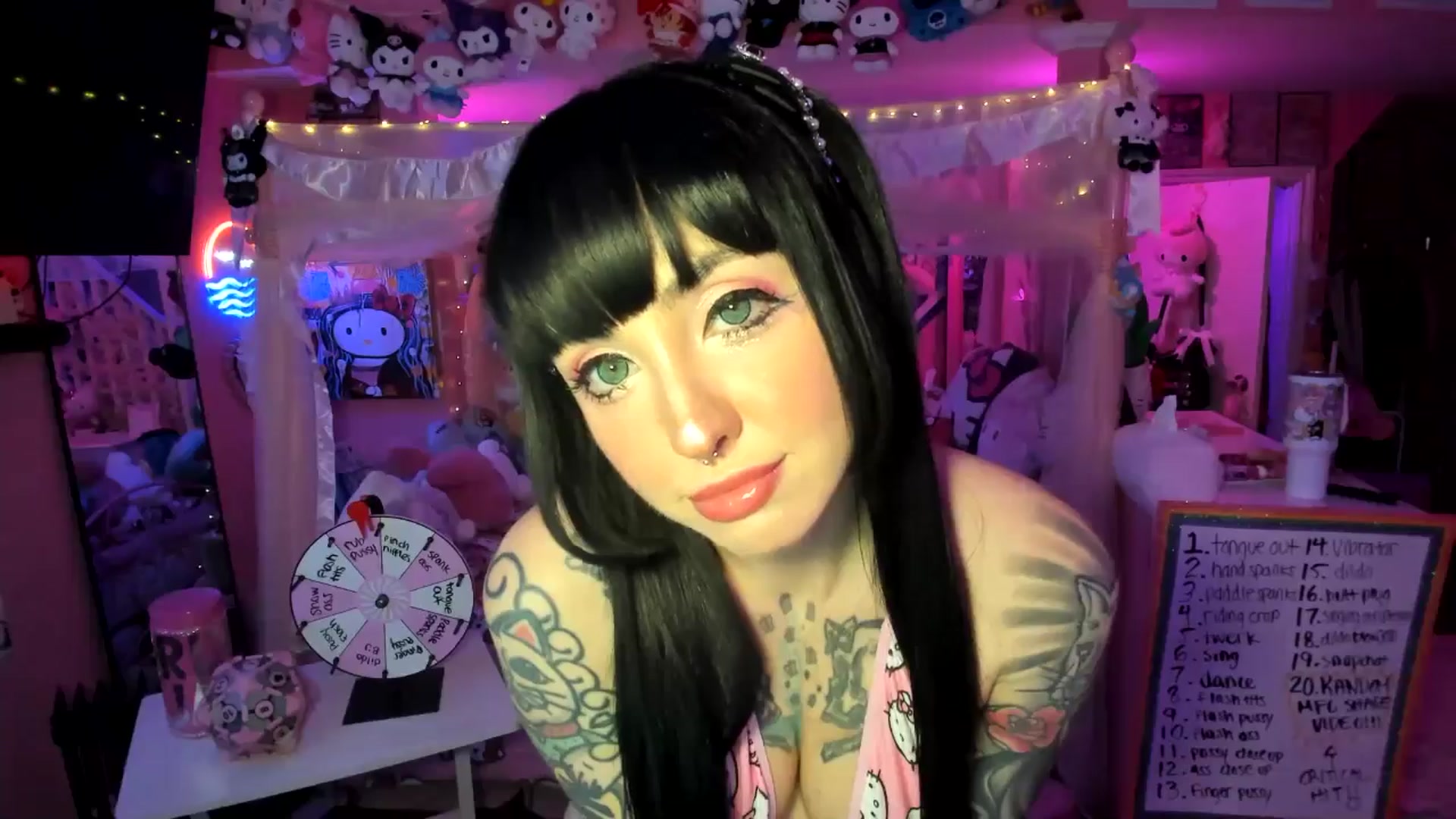 Gallery image thumbnail from lovesick's myfreecams stream on, 02/09/2026, 01:36 image 4 of 20
