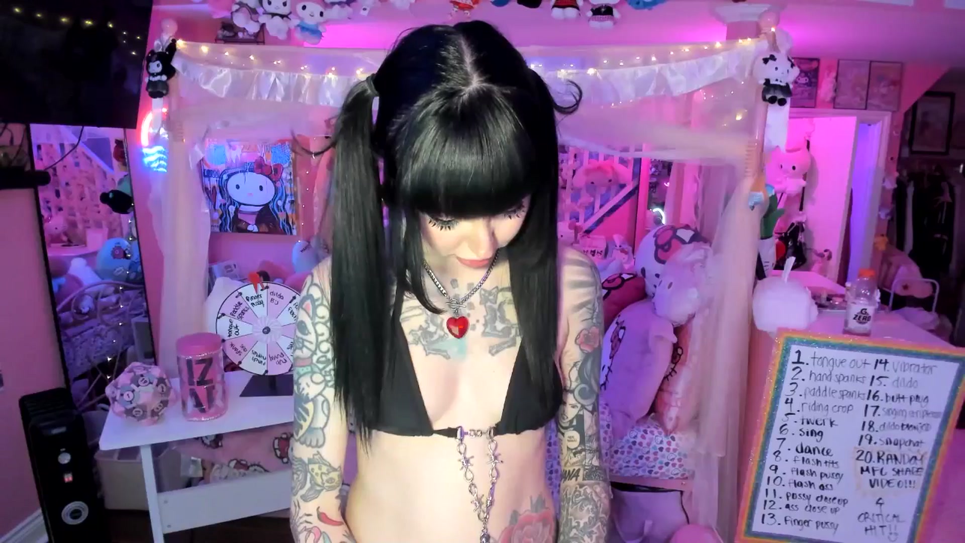 Gallery image thumbnail from lovesick's myfreecams stream on, 02/14/2026, 01:34 image 6 of 20