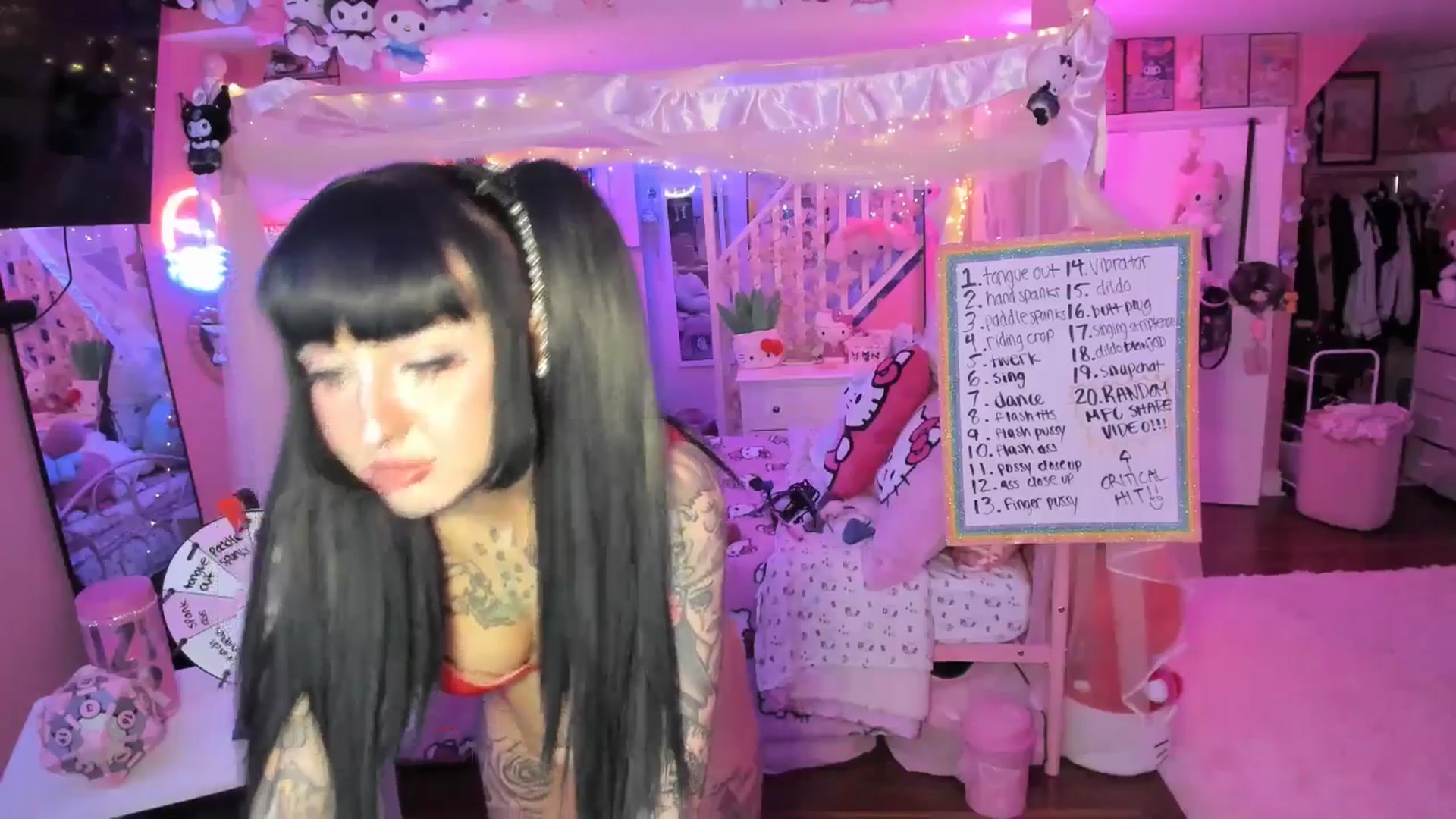 Gallery image thumbnail from lovesick's myfreecams stream on, 05/03/2026, 02:22 image 17 of 20