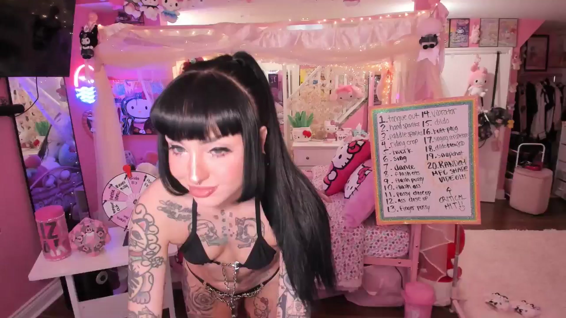 Gallery image thumbnail from lovesick's myfreecams stream on, 05/05/2026, 24:06 image 1 of 20