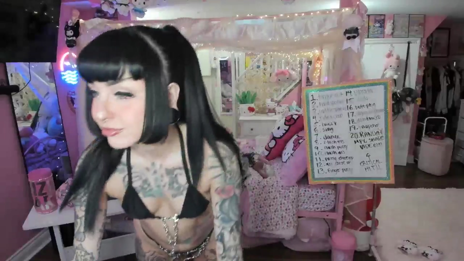 Gallery image thumbnail from lovesick's myfreecams stream on, 05/05/2026, 24:06 image 20 of 20