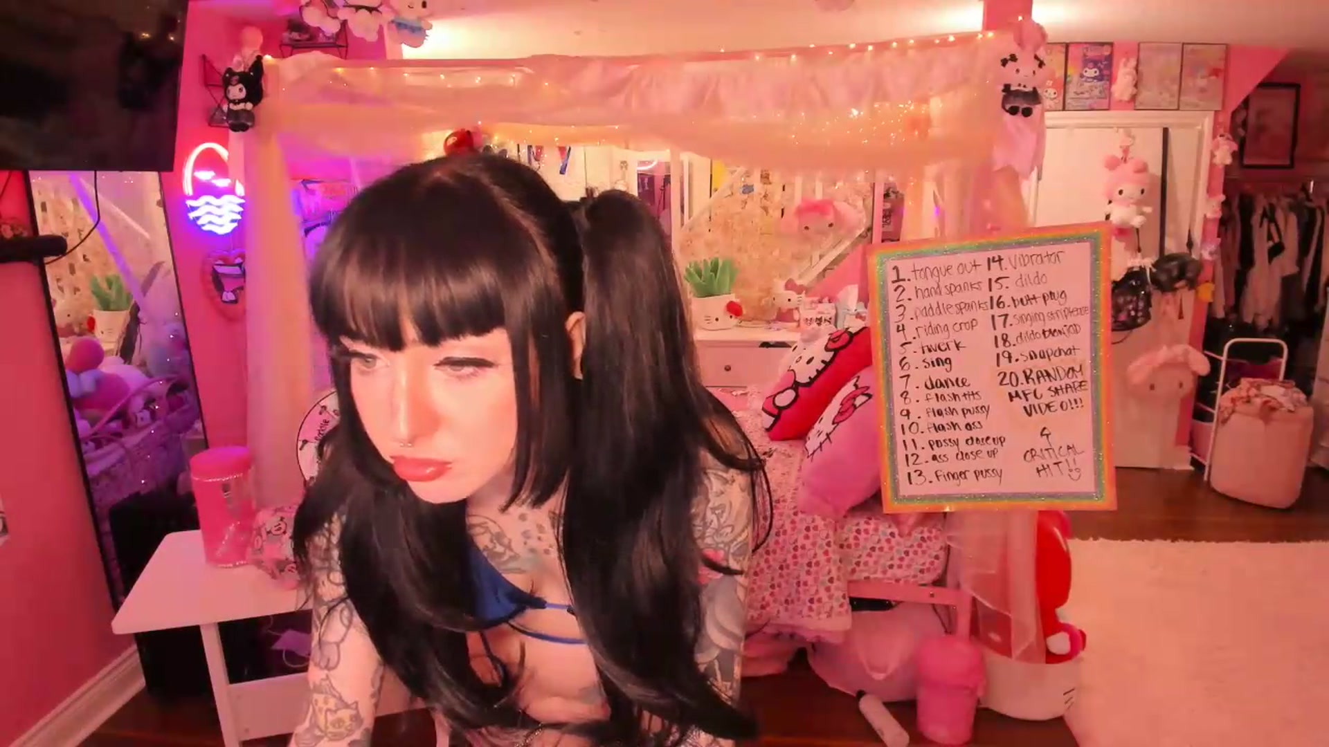 Gallery image thumbnail from lovesick's myfreecams stream on, 05/28/2026, 02:18 image 2 of 20