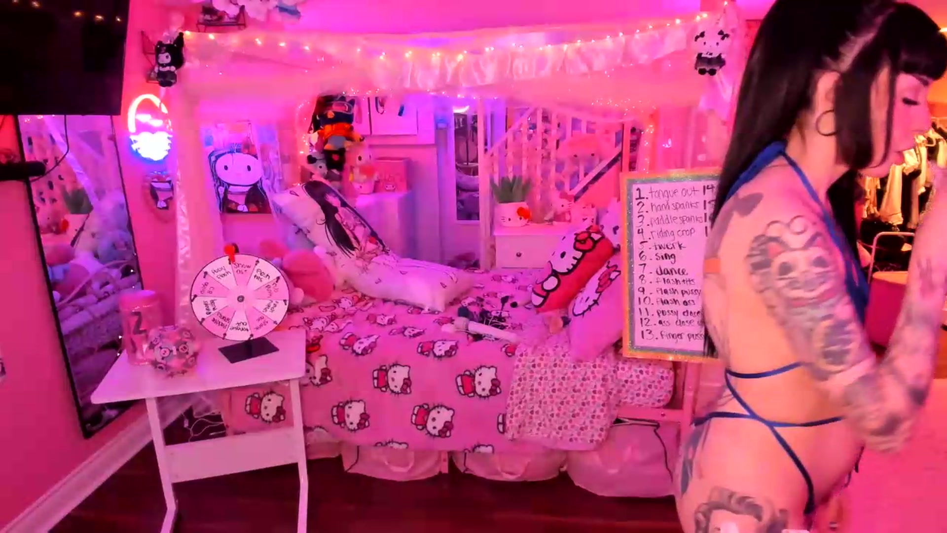 Gallery image thumbnail from lovesick's myfreecams stream on, 06/10/2026, 01:02 image 7 of 20