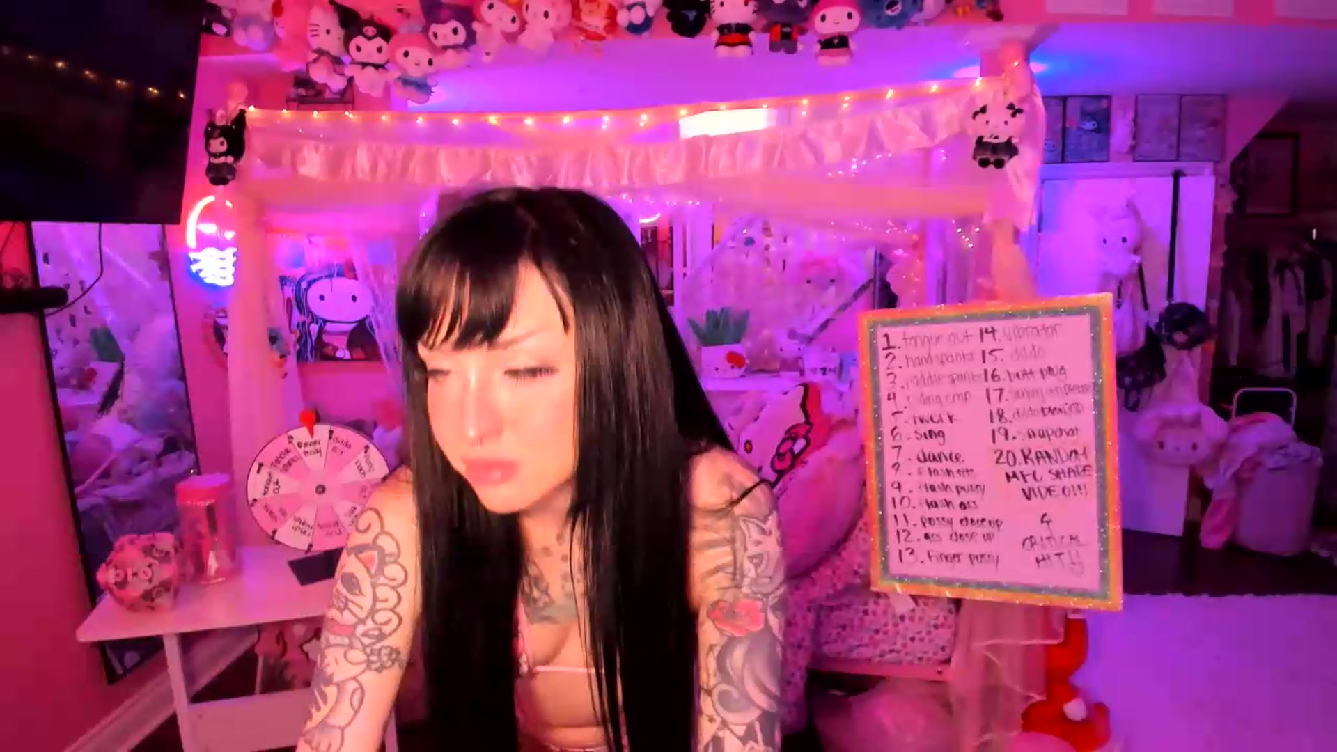 Gallery image thumbnail from lovesick's myfreecams stream on, 06/29/2026, 22:57 image 2 of 20