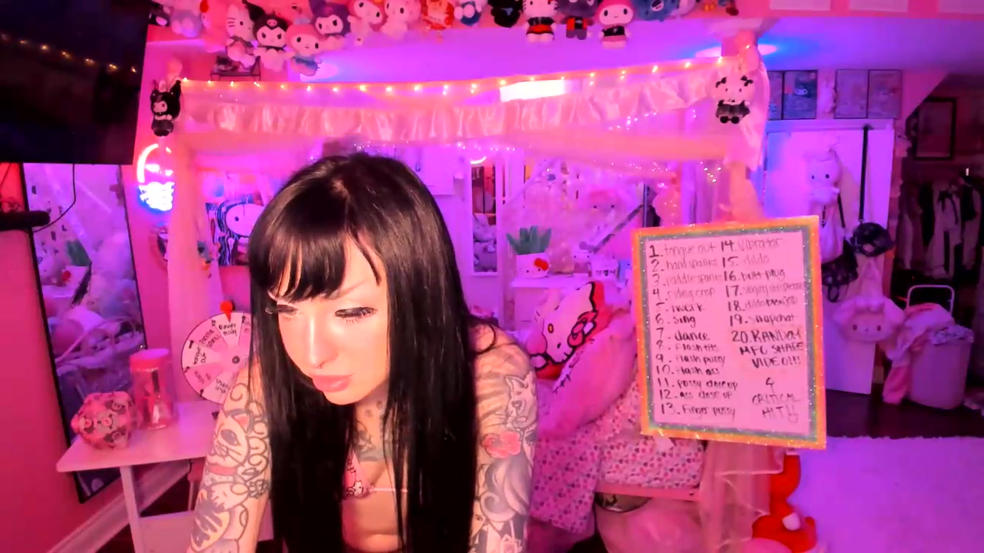 Gallery image thumbnail from lovesick's myfreecams stream on, 06/29/2026, 22:57 image 11 of 20