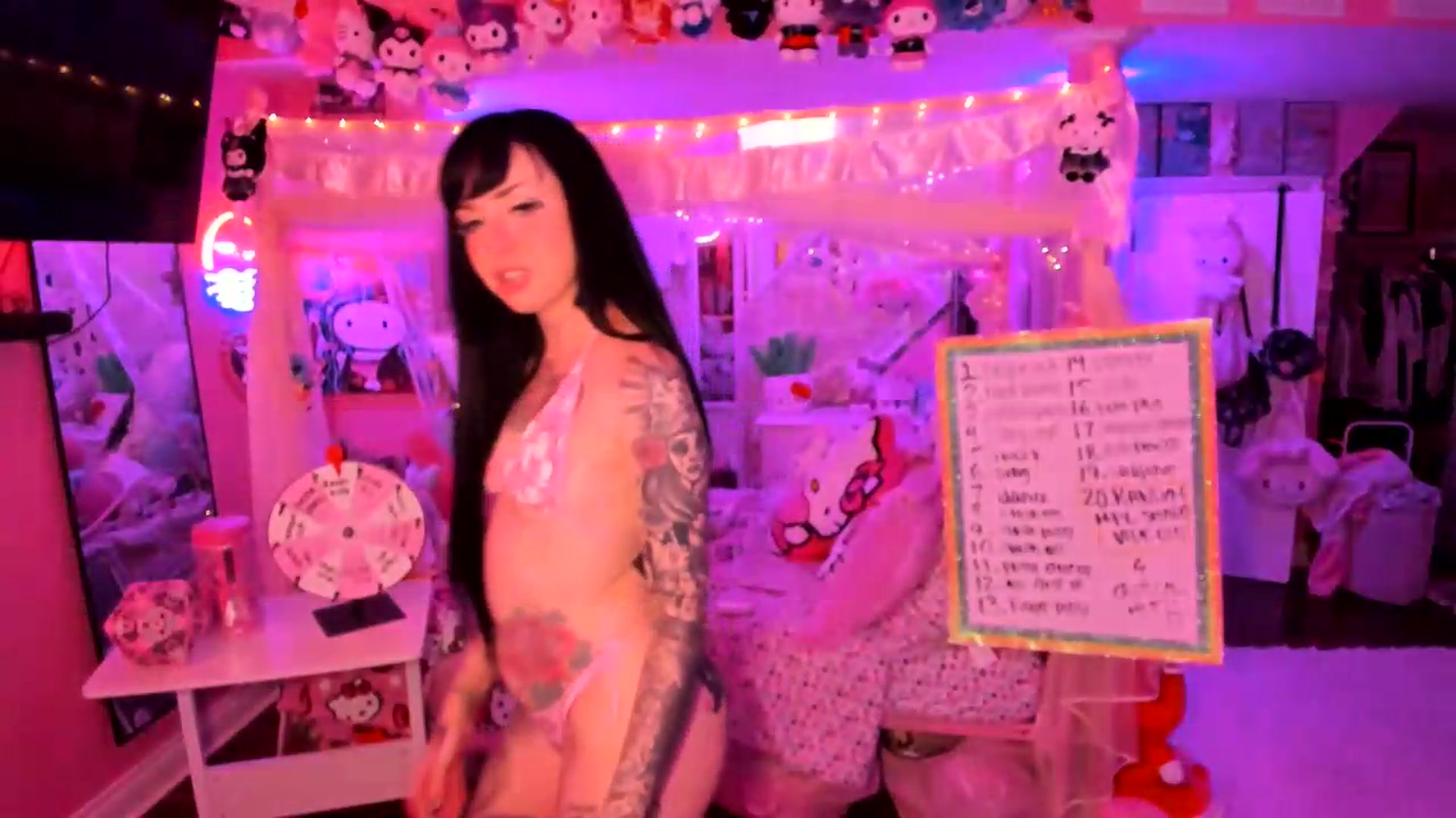 Gallery image thumbnail from lovesick's myfreecams stream on, 06/29/2026, 22:57 image 9 of 20