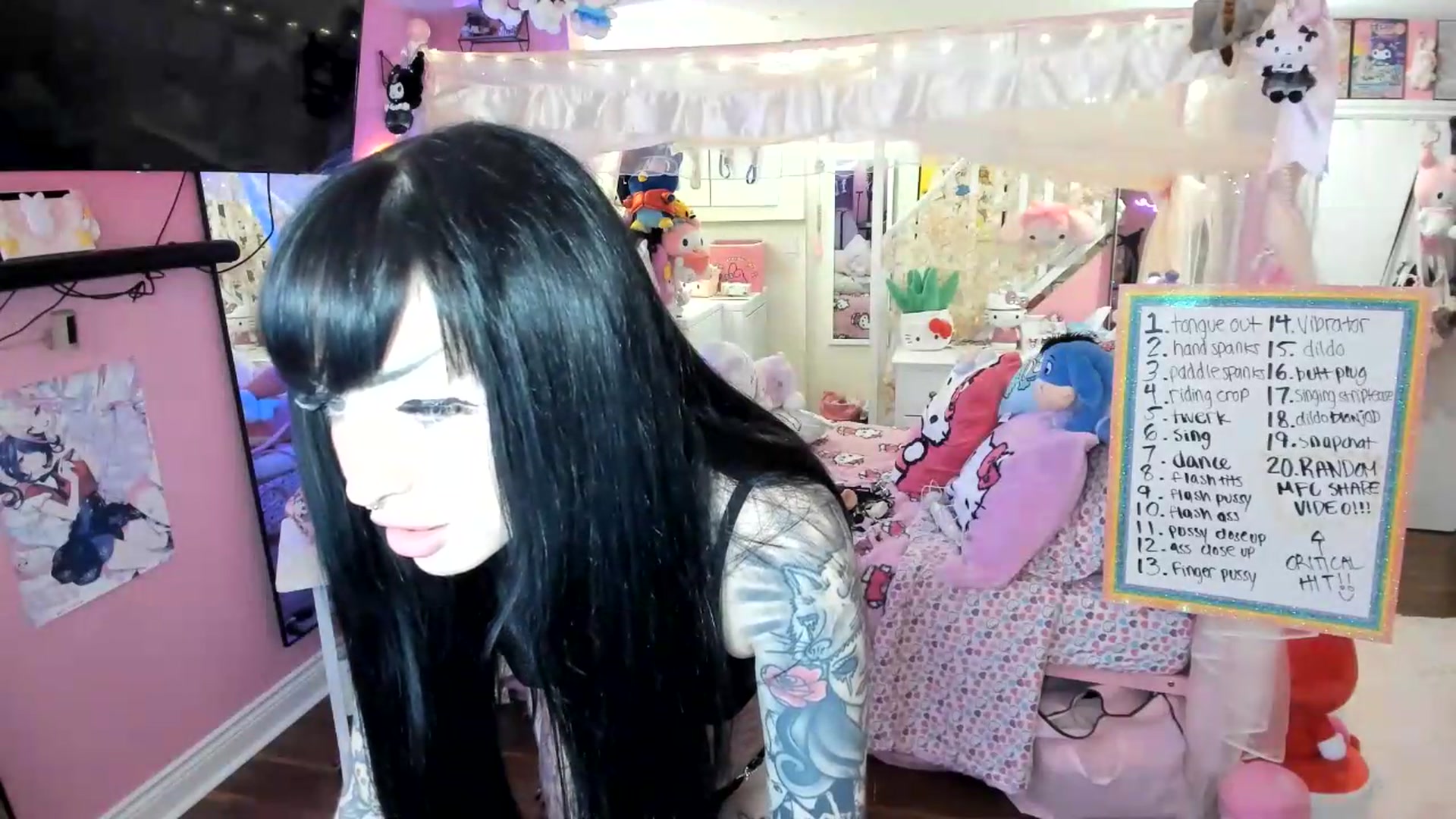 Gallery image thumbnail from lovesick's myfreecams stream on, 07/22/2026, 01:19 image 6 of 20