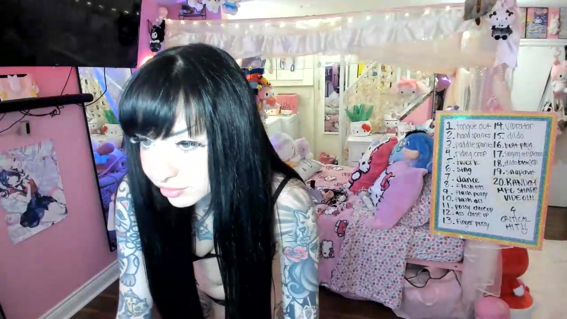 Gallery image thumbnail from lovesick's myfreecams stream on, 07/22/2026, 01:19 image 8 of 20
