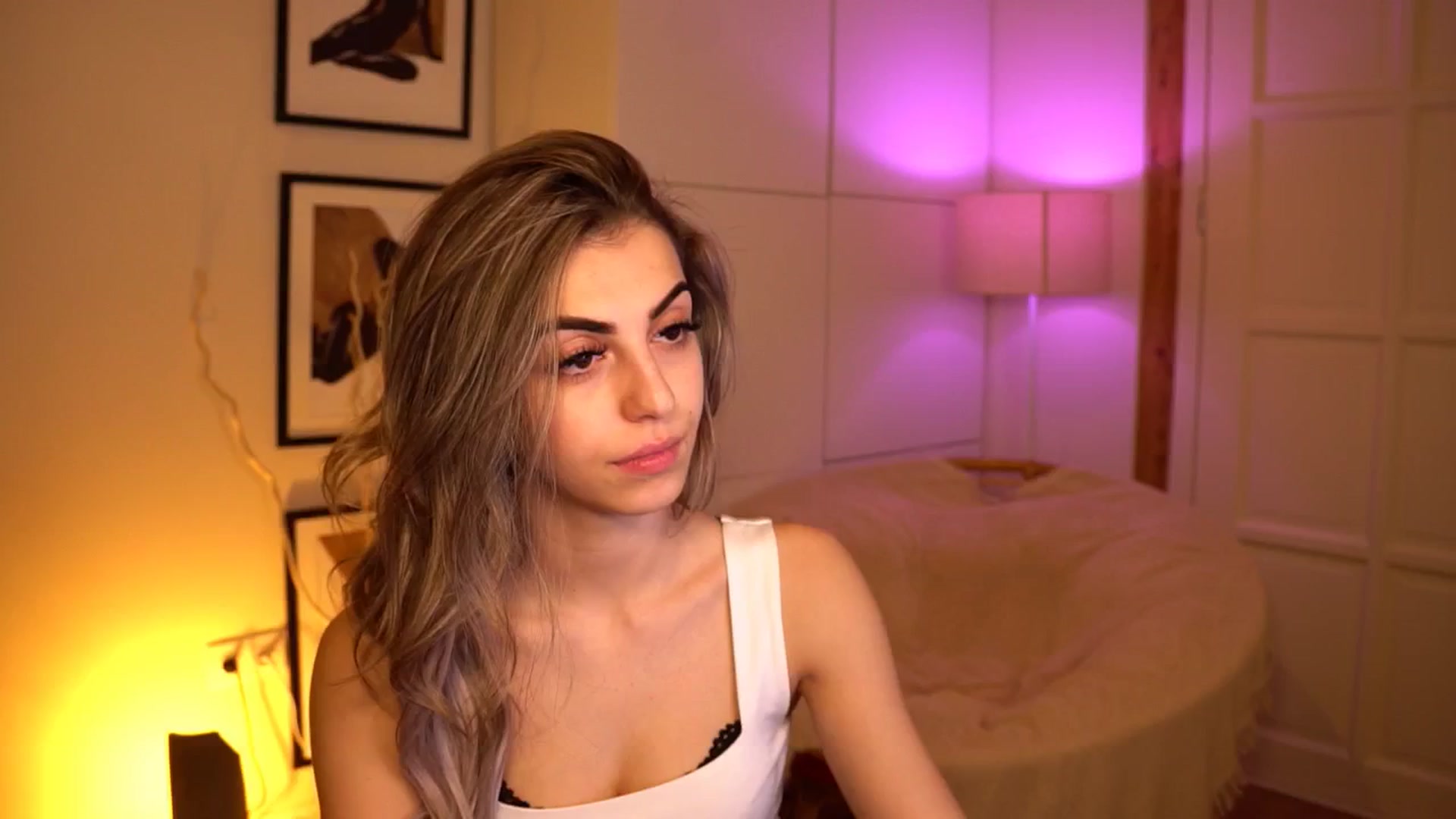 Gallery image thumbnail from lovlybambi's myfreecams stream on, 05/07/2024, 16:00 image 2 of 20