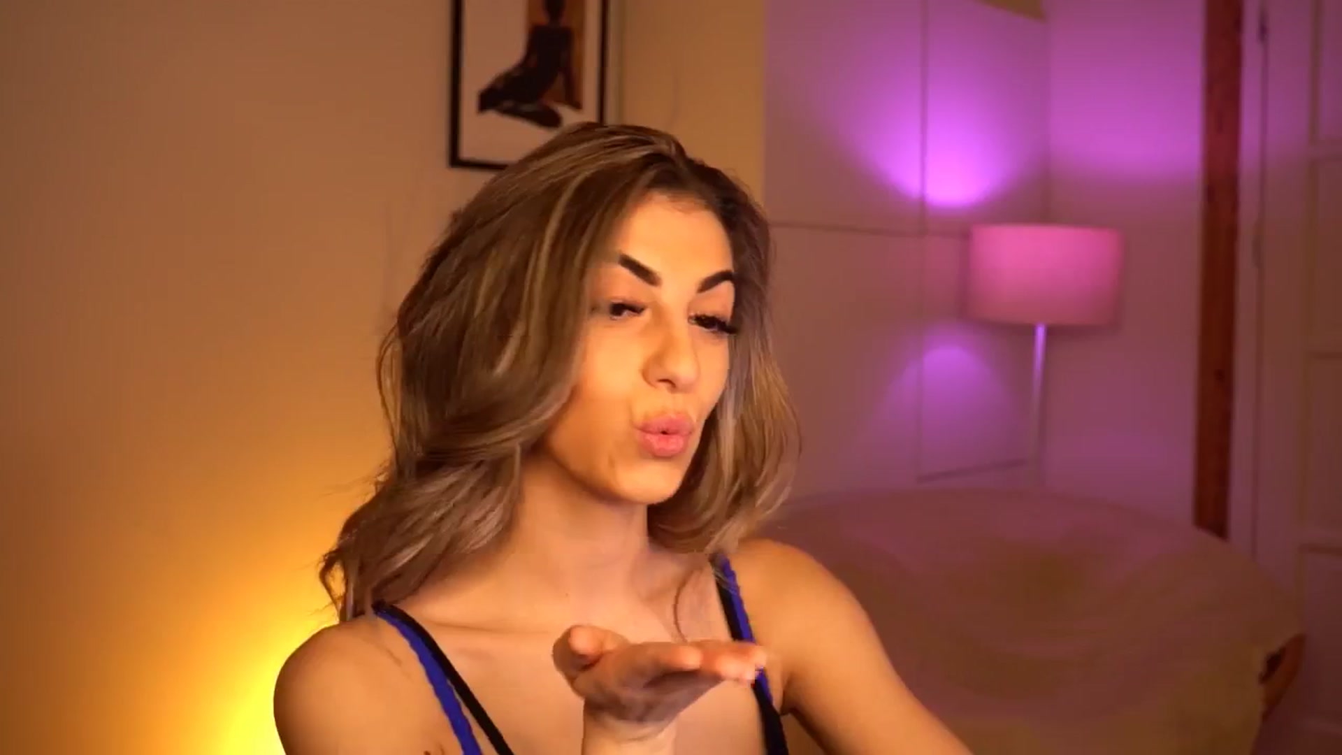 Gallery image thumbnail from lovlybambi's myfreecams stream on, 05/08/2024, 16:48 image 7 of 20