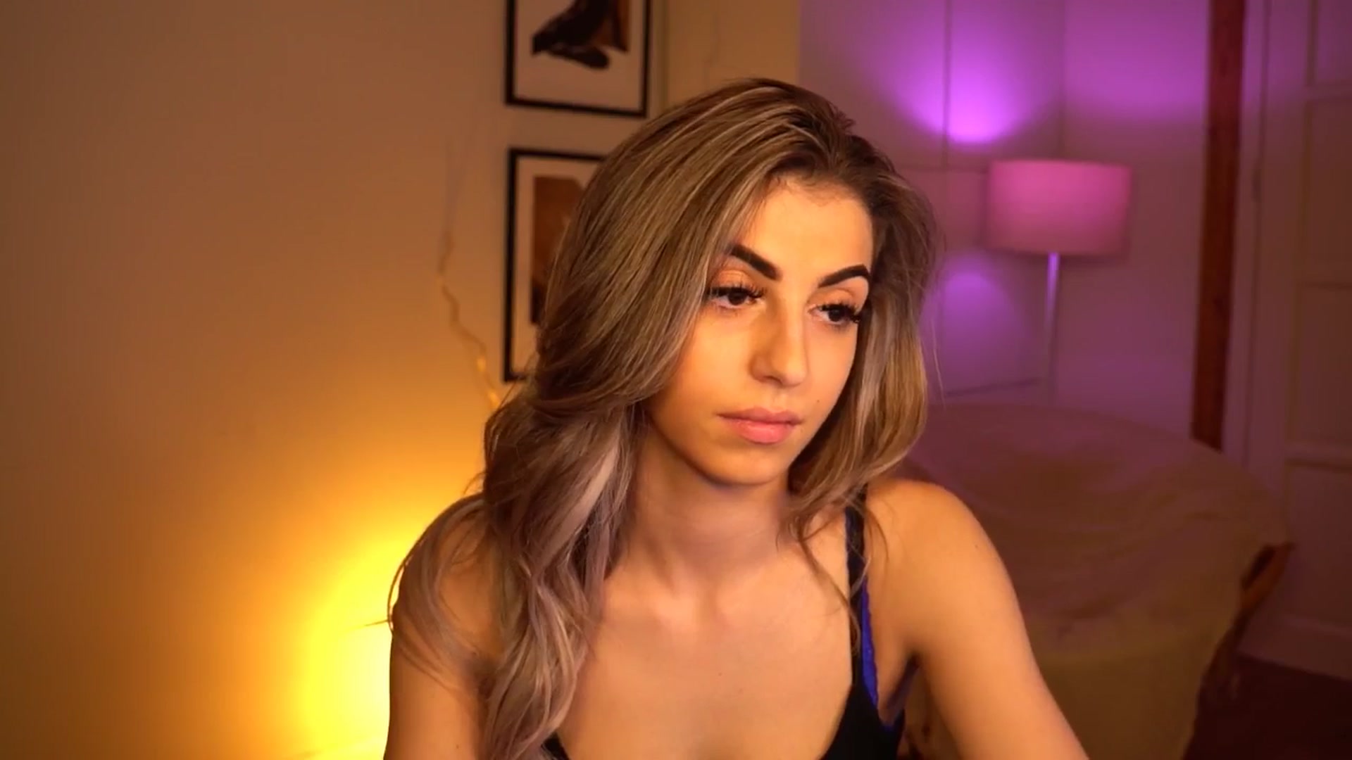 Gallery image thumbnail from lovlybambi's myfreecams stream on, 05/08/2024, 18:22 image 20 of 20