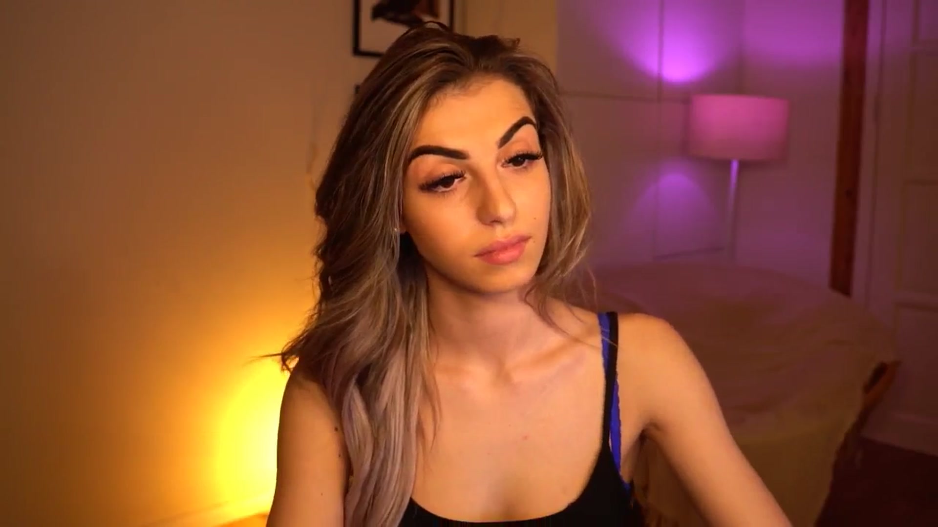 Gallery image thumbnail from lovlybambi's myfreecams stream on, 05/08/2024, 18:22 image 3 of 20