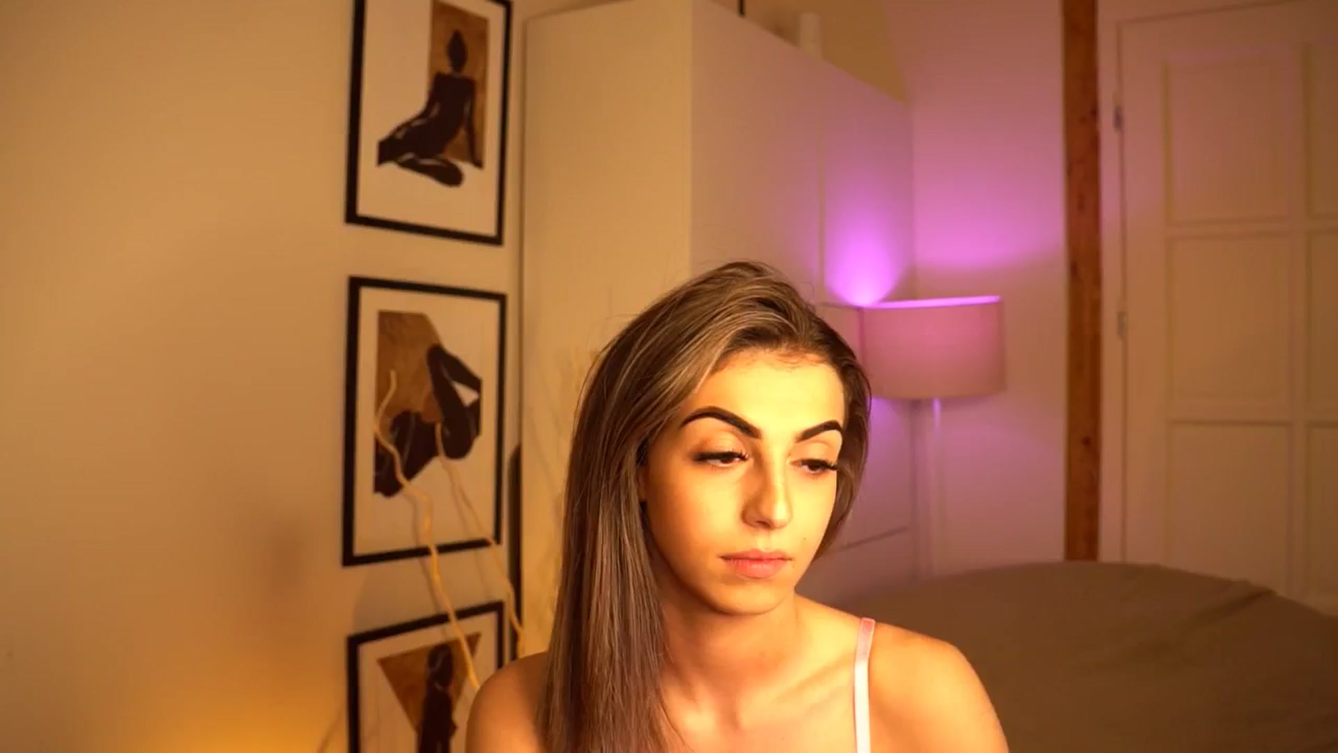 Gallery image thumbnail from lovlybambi's myfreecams stream on, 05/16/2024, 15:06 image 16 of 20