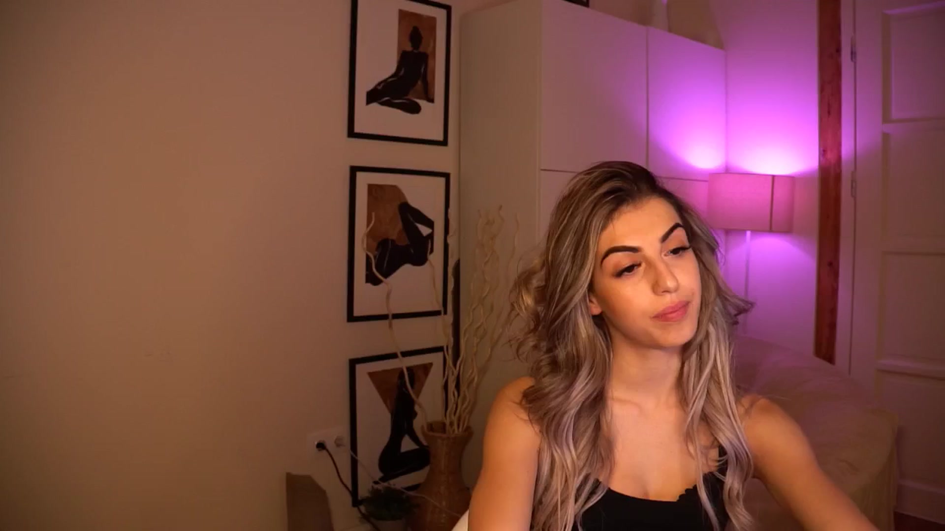 Gallery image thumbnail from lovlybambi's myfreecams stream on, 05/20/2024, 16:47 image 20 of 20