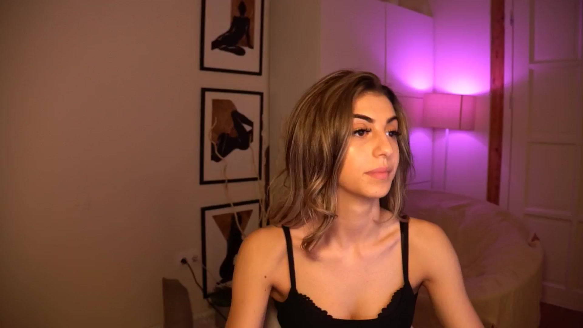 Gallery image thumbnail from lovlybambi's myfreecams stream on, 05/20/2024, 20:55 image 3 of 20