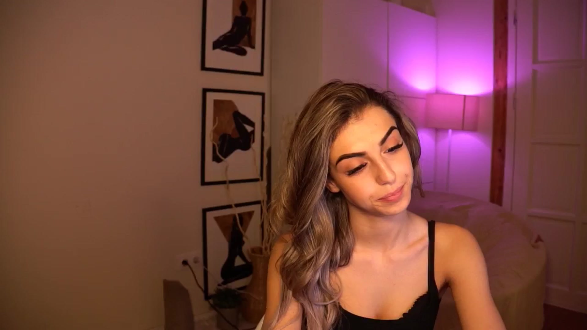Gallery image thumbnail from lovlybambi's myfreecams stream on, 05/20/2024, 20:55 image 20 of 20