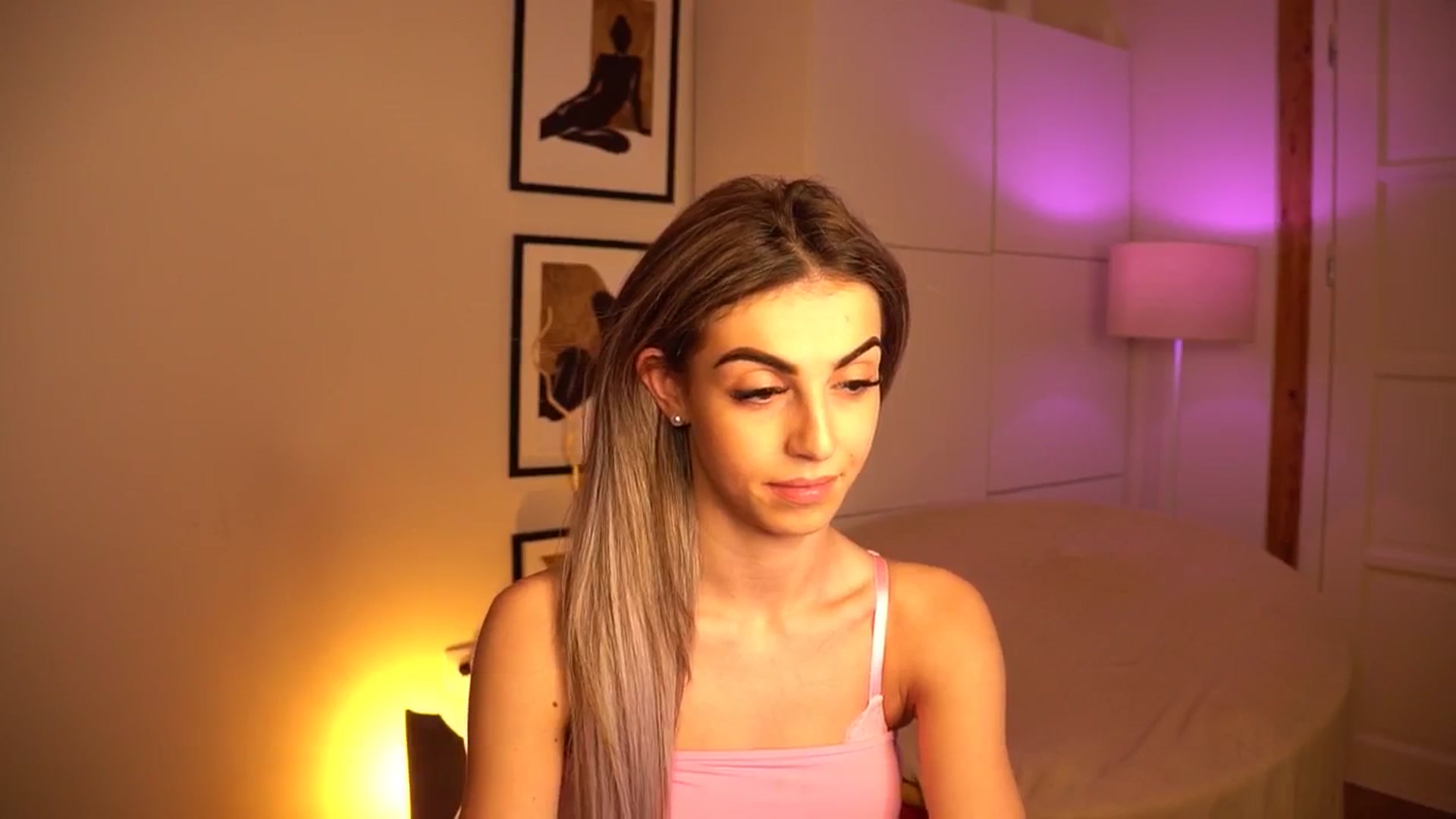 Gallery image thumbnail from lovlybambi's myfreecams stream on, 05/23/2024, 17:12 image 13 of 20