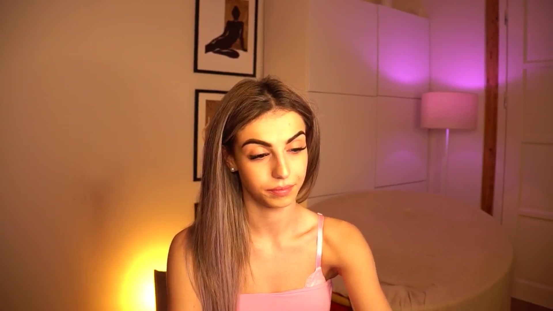 Gallery image thumbnail from lovlybambi's myfreecams stream on, 05/23/2024, 17:12 image 17 of 20