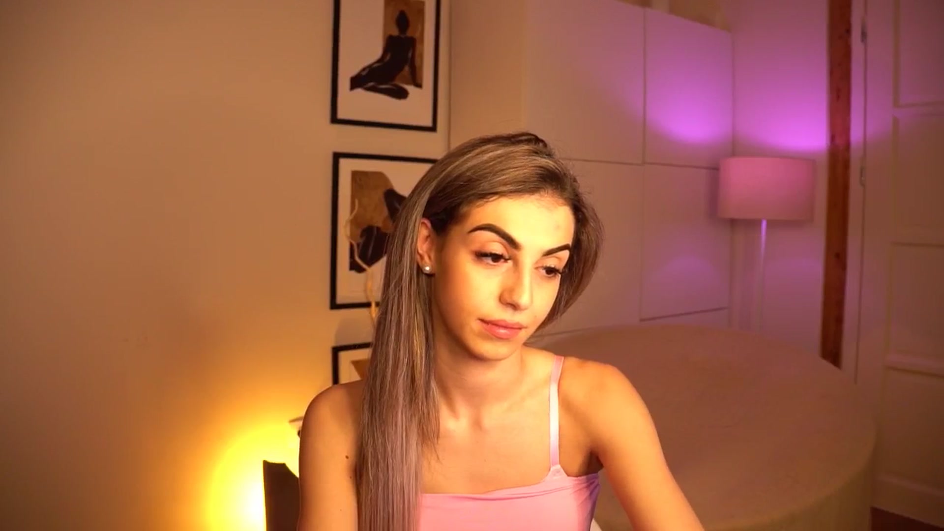 Gallery image thumbnail from lovlybambi's myfreecams stream on, 05/23/2024, 17:12 image 8 of 20