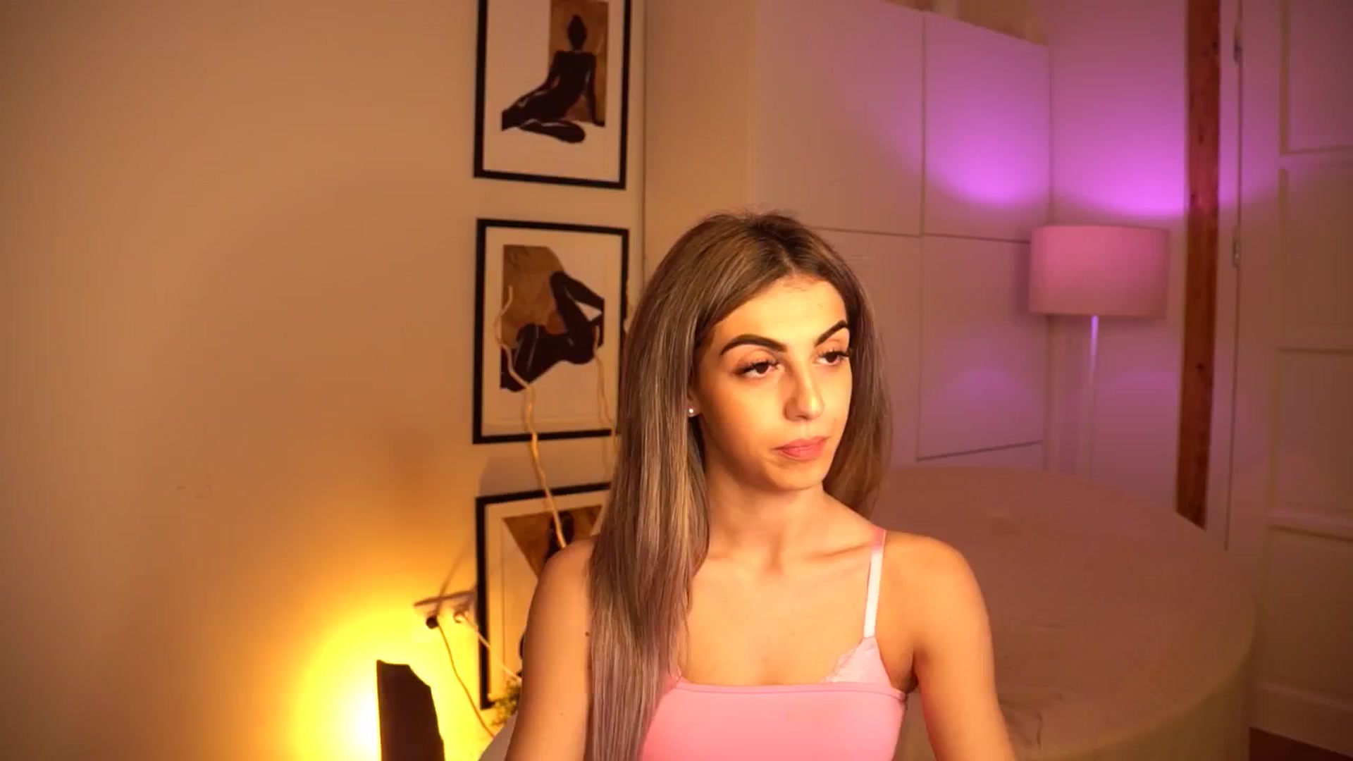 Gallery image thumbnail from lovlybambi's myfreecams stream on, 05/23/2024, 18:17 image 9 of 20