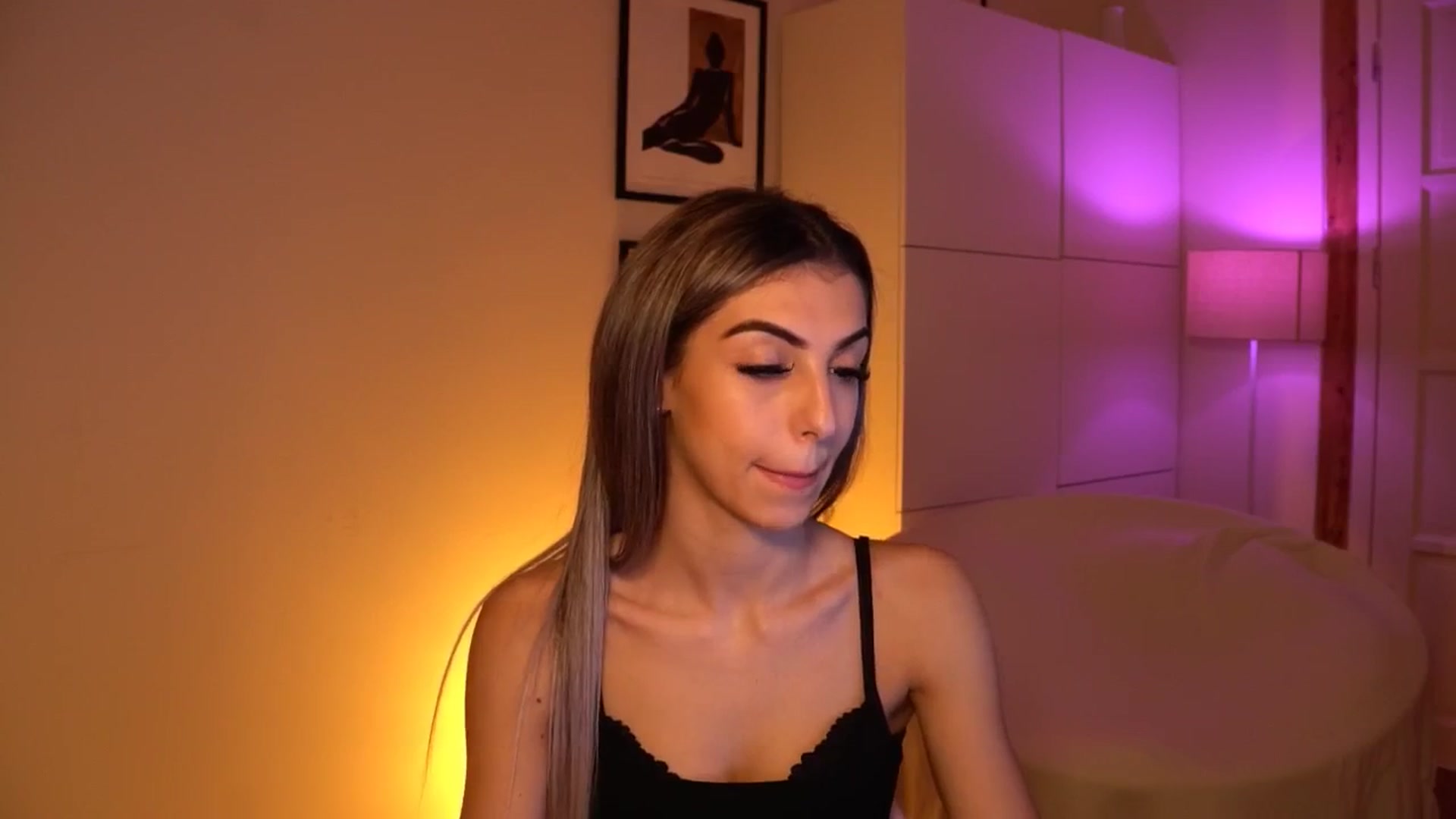 Gallery image thumbnail from lovlybambi's myfreecams stream on, 07/03/2024, 12:21 image 18 of 20
