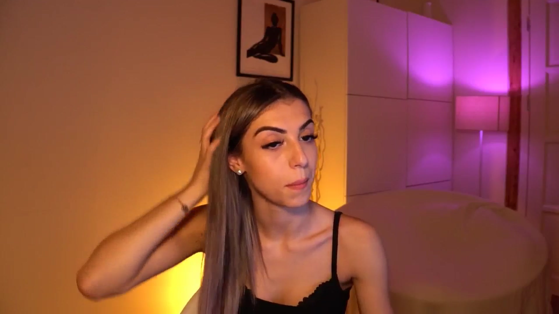Gallery image thumbnail from lovlybambi's myfreecams stream on, 07/03/2024, 12:21 image 14 of 20