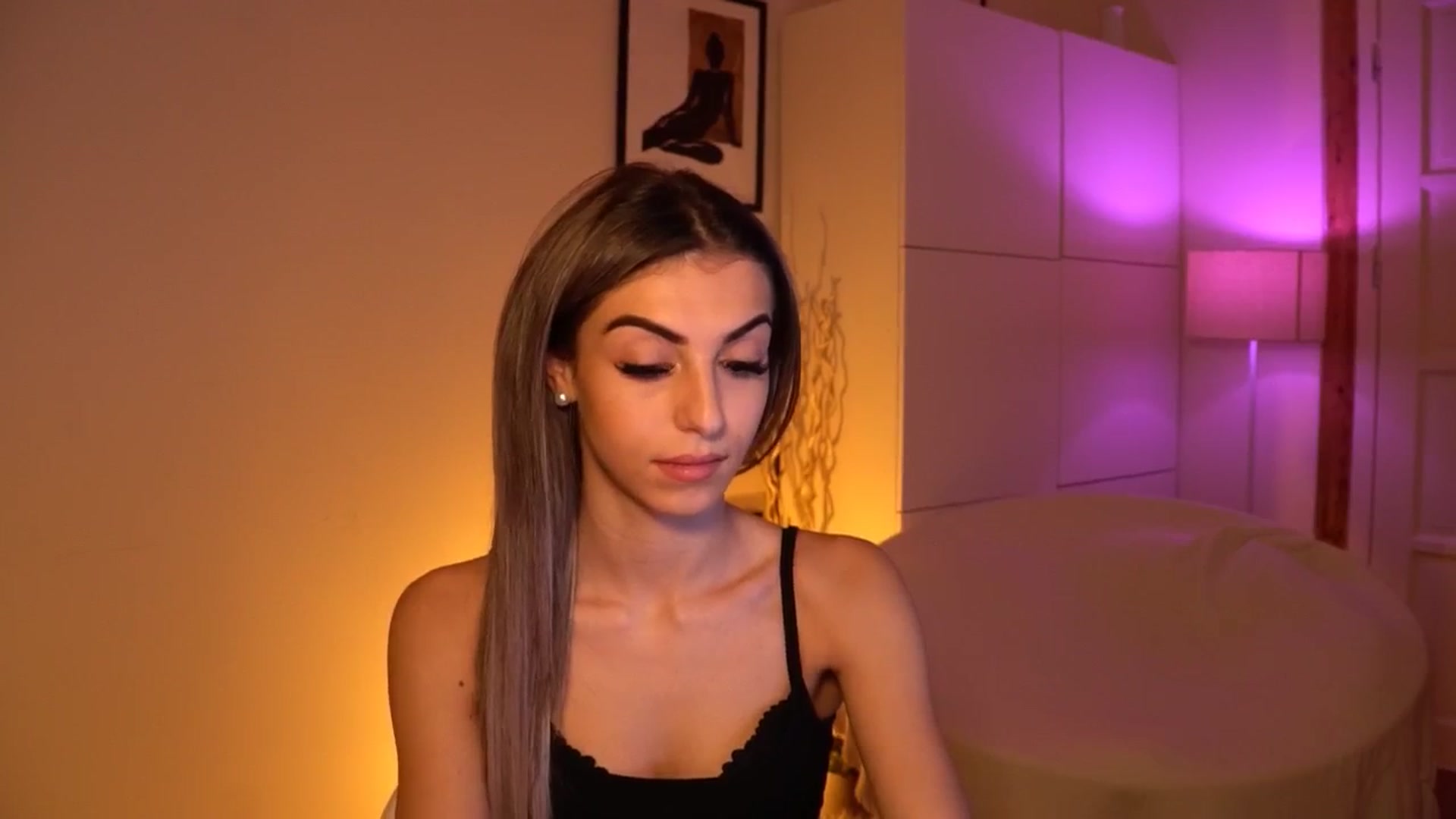 Gallery image thumbnail from lovlybambi's myfreecams stream on, 07/03/2024, 12:21 image 9 of 20