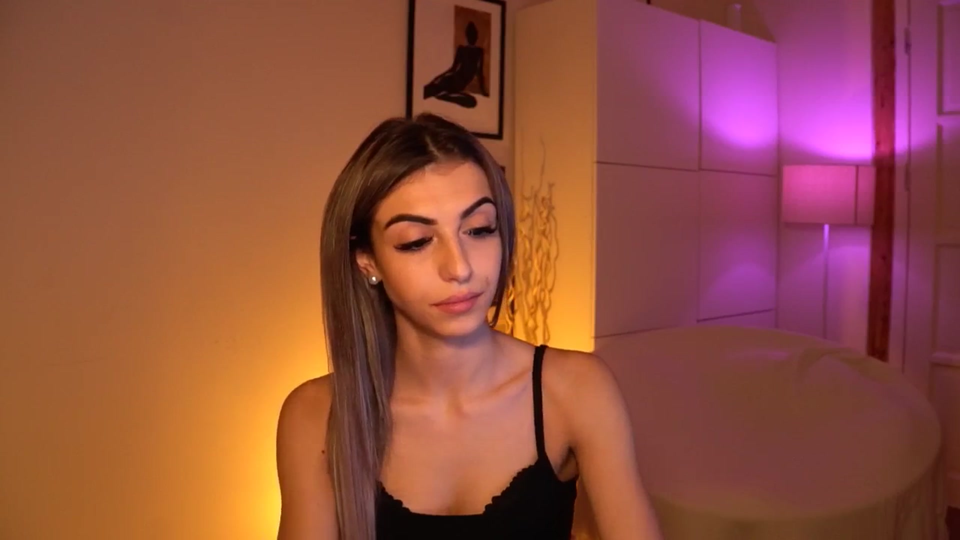 Gallery image thumbnail from lovlybambi's myfreecams stream on, 07/03/2024, 12:21 image 8 of 20