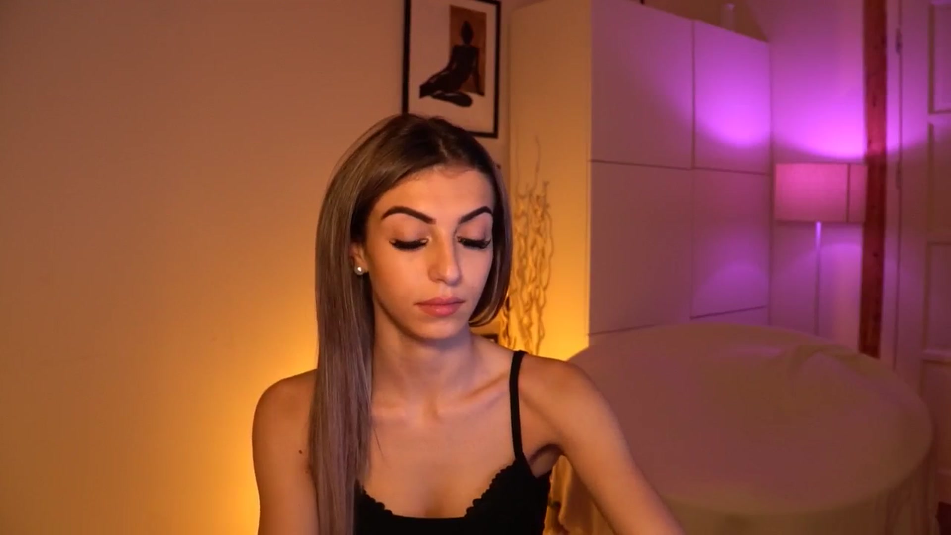 Gallery image thumbnail from lovlybambi's myfreecams stream on, 07/03/2024, 12:21 image 11 of 20