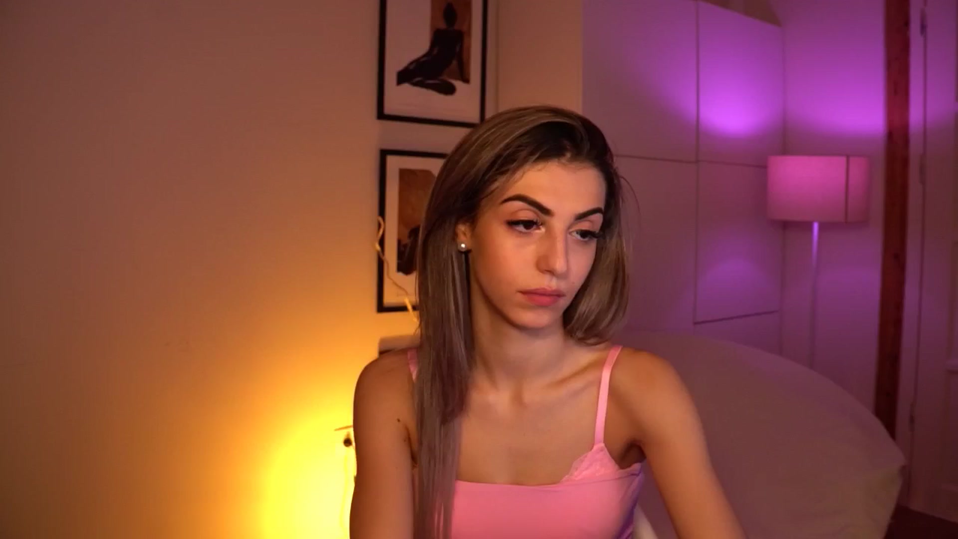 Gallery image thumbnail from lovlybambi's myfreecams stream on, 07/04/2024, 10:11 image 16 of 20