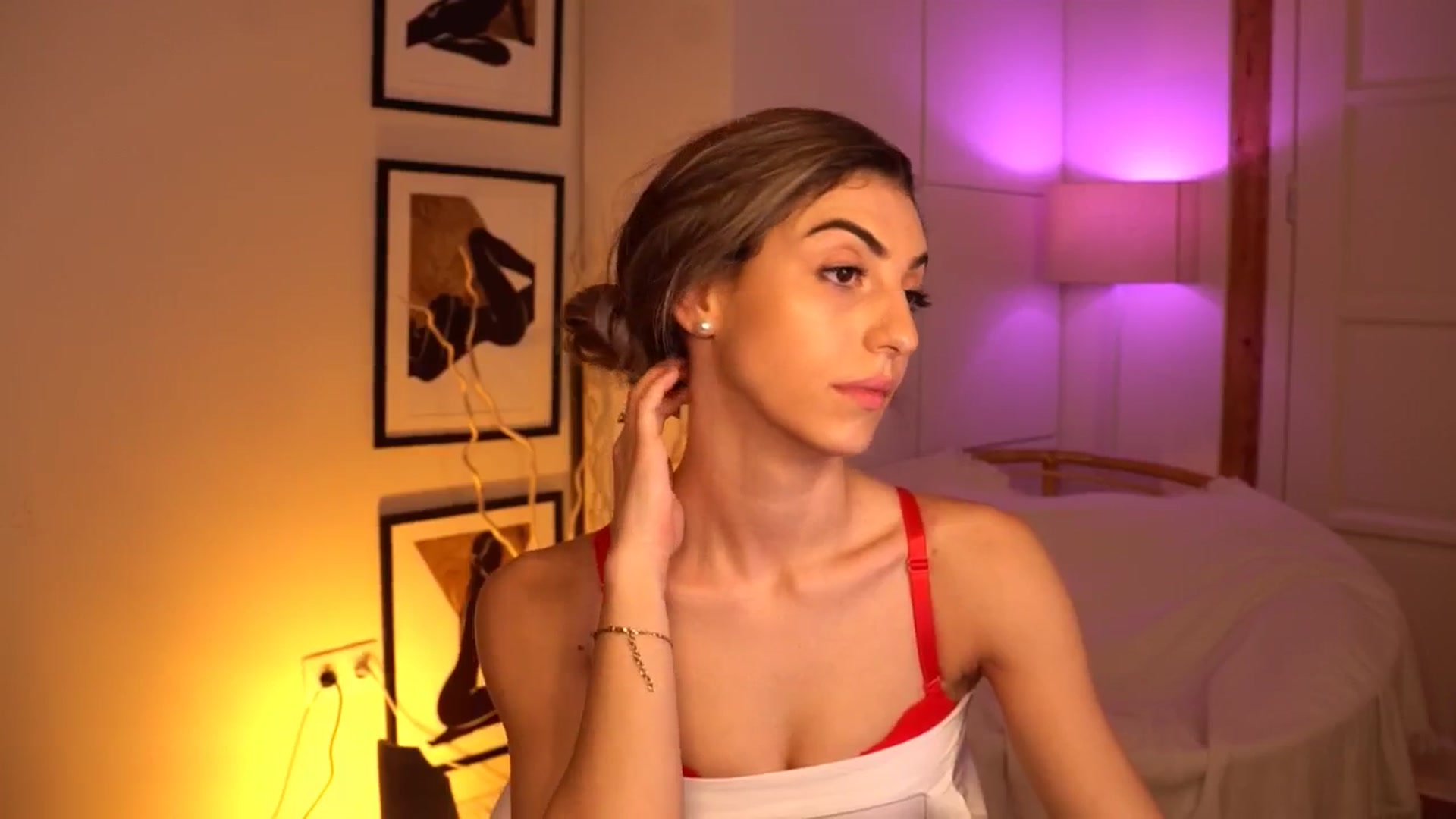 Gallery image thumbnail from lovlybambi's myfreecams stream on, 07/11/2024, 20:17 image 11 of 20