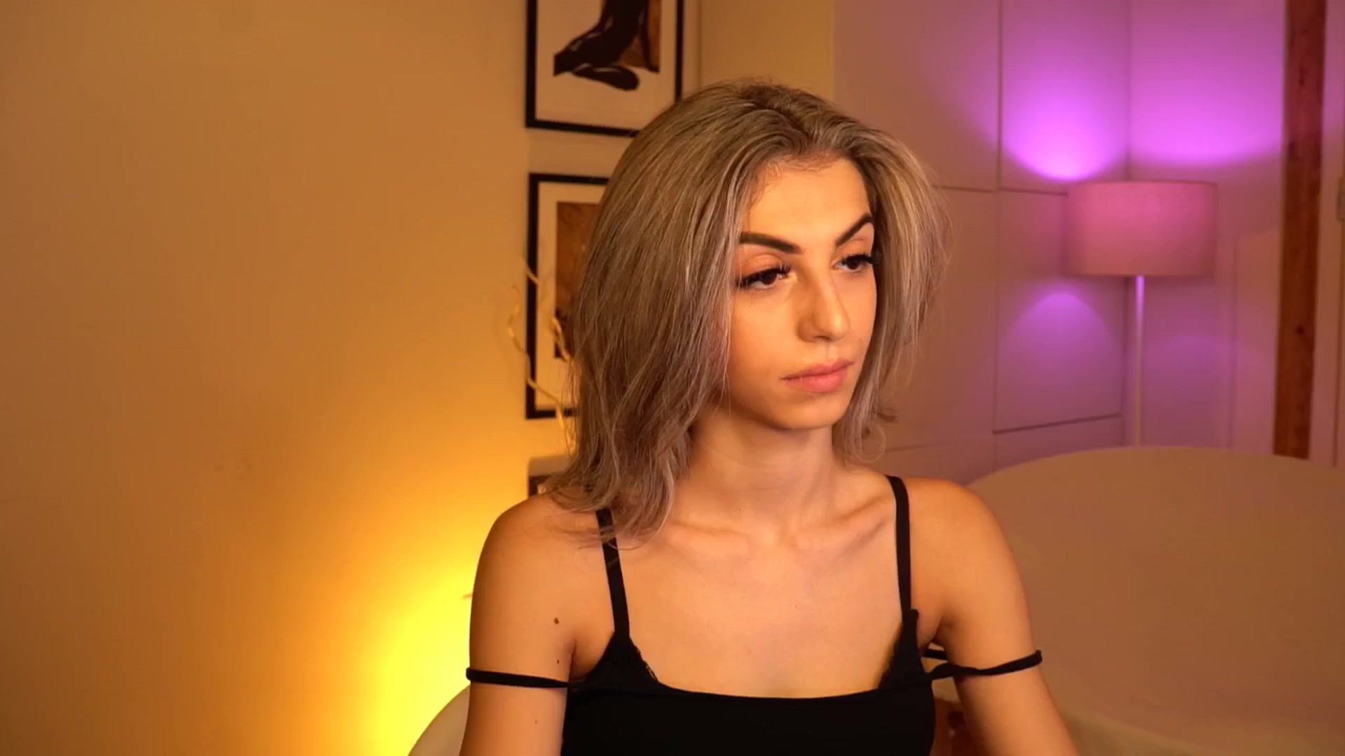 Gallery image thumbnail from lovlybambi's myfreecams stream on, 07/16/2024, 14:20 image 16 of 20