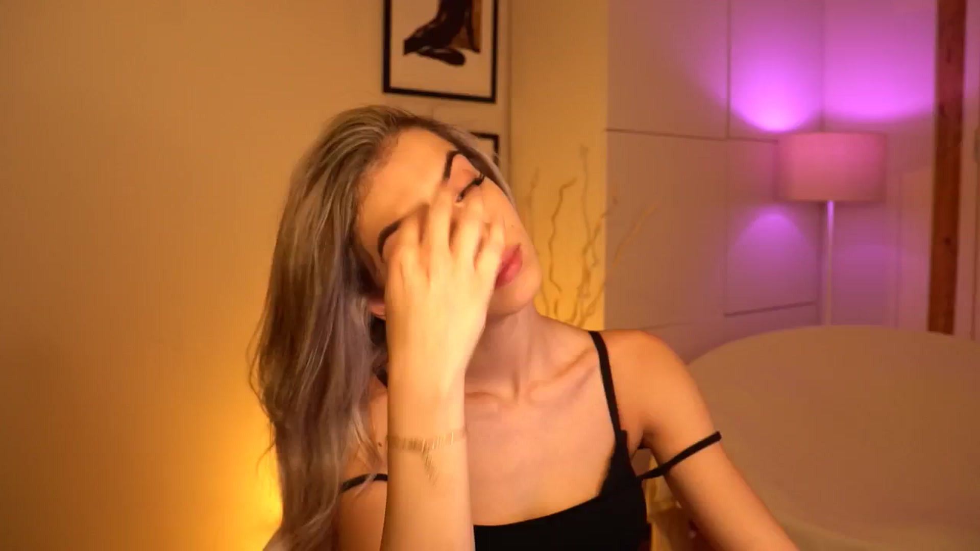 Gallery image thumbnail from lovlybambi's myfreecams stream on, 07/16/2024, 14:20 image 11 of 20