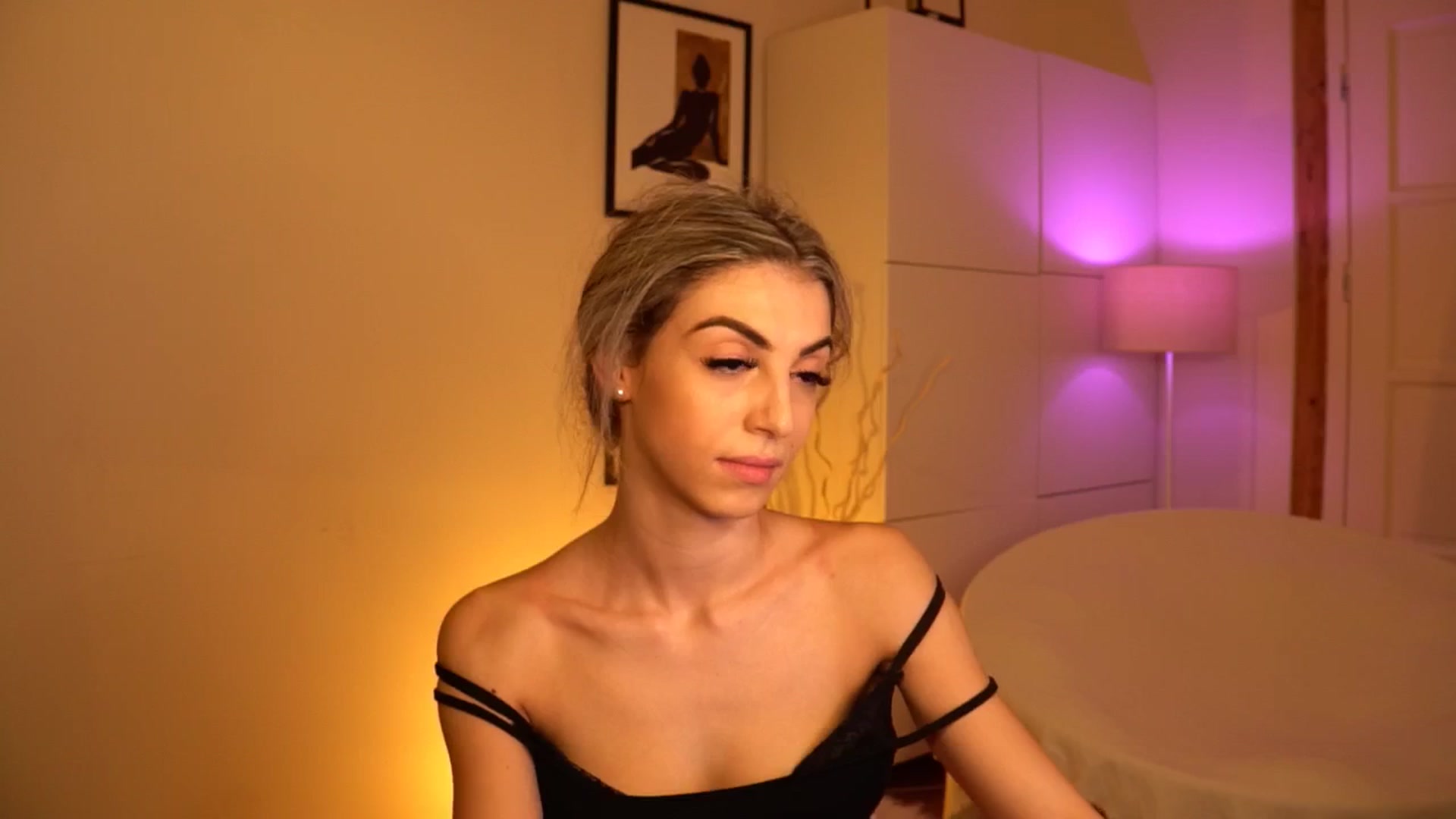 Gallery image thumbnail from lovlybambi's myfreecams stream on, 07/16/2024, 16:51 image 7 of 20